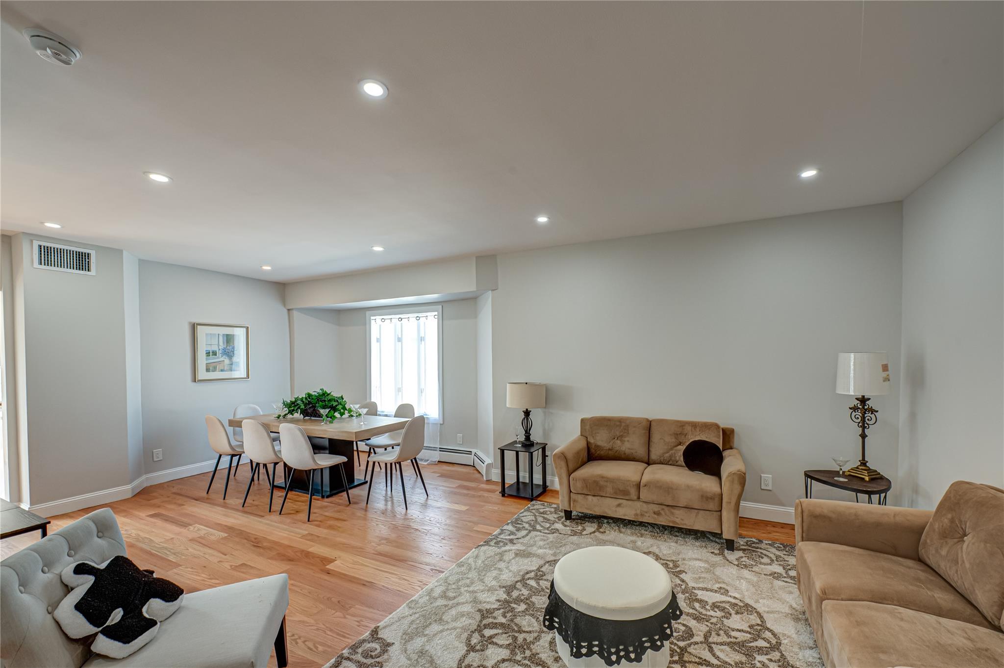 #9 photo, 2726 Clarendon Avenue, Bellmore , NY 11710