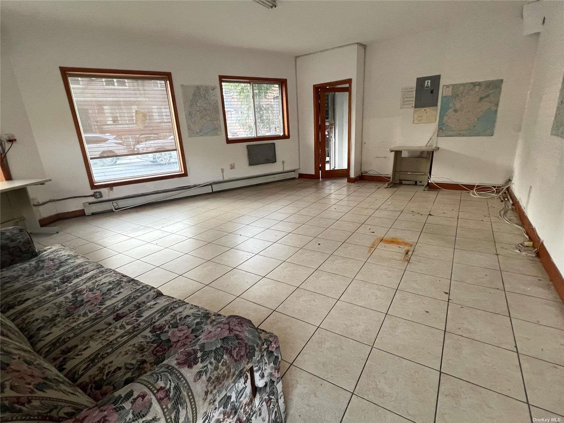 #3 photo, 52-25 Van Loon Street, クイーンズ区 Elmhurst , NY 11373