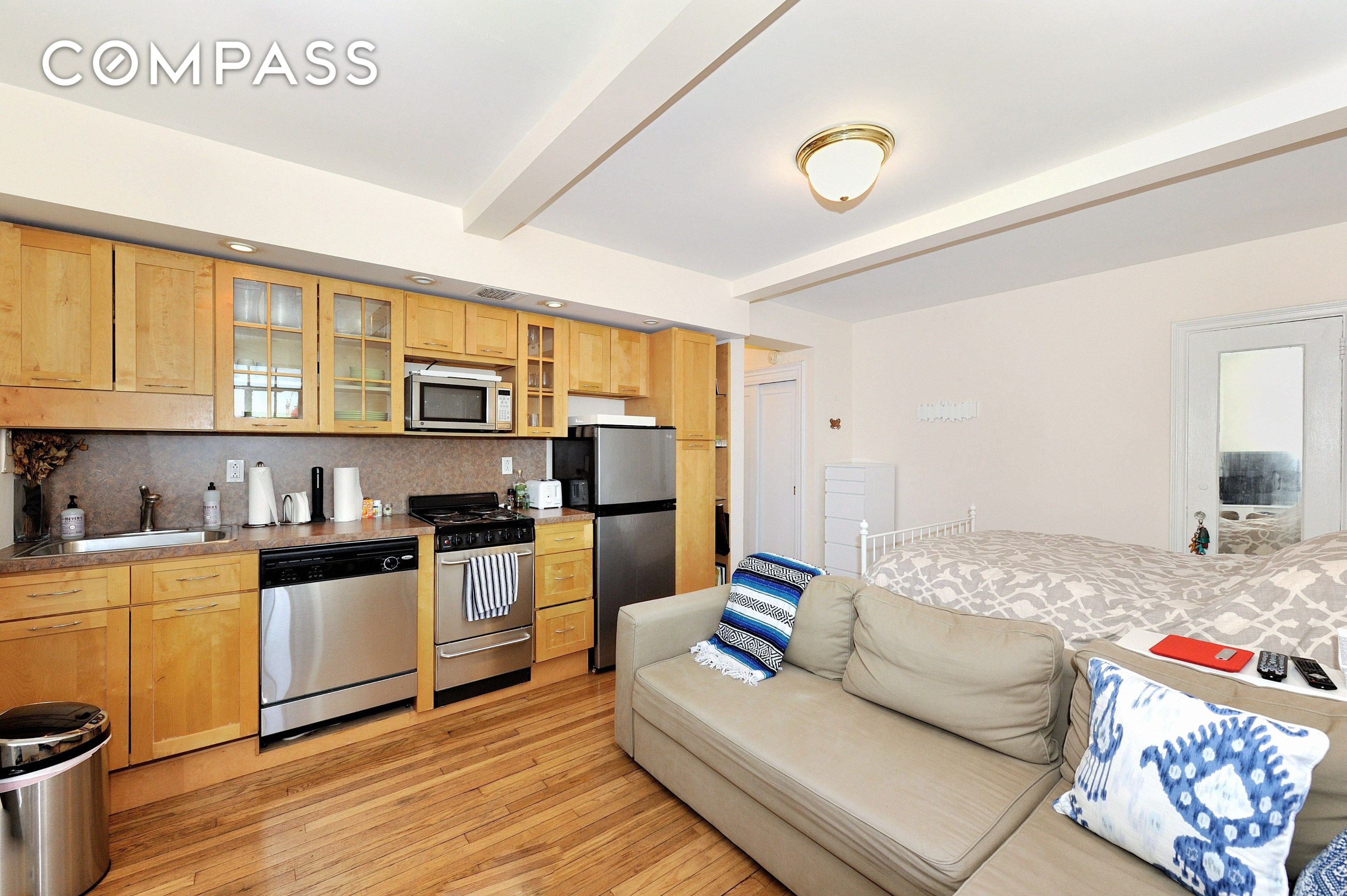 #1 photo, 5 Tudor City Place, Murray Hill , NY 10017