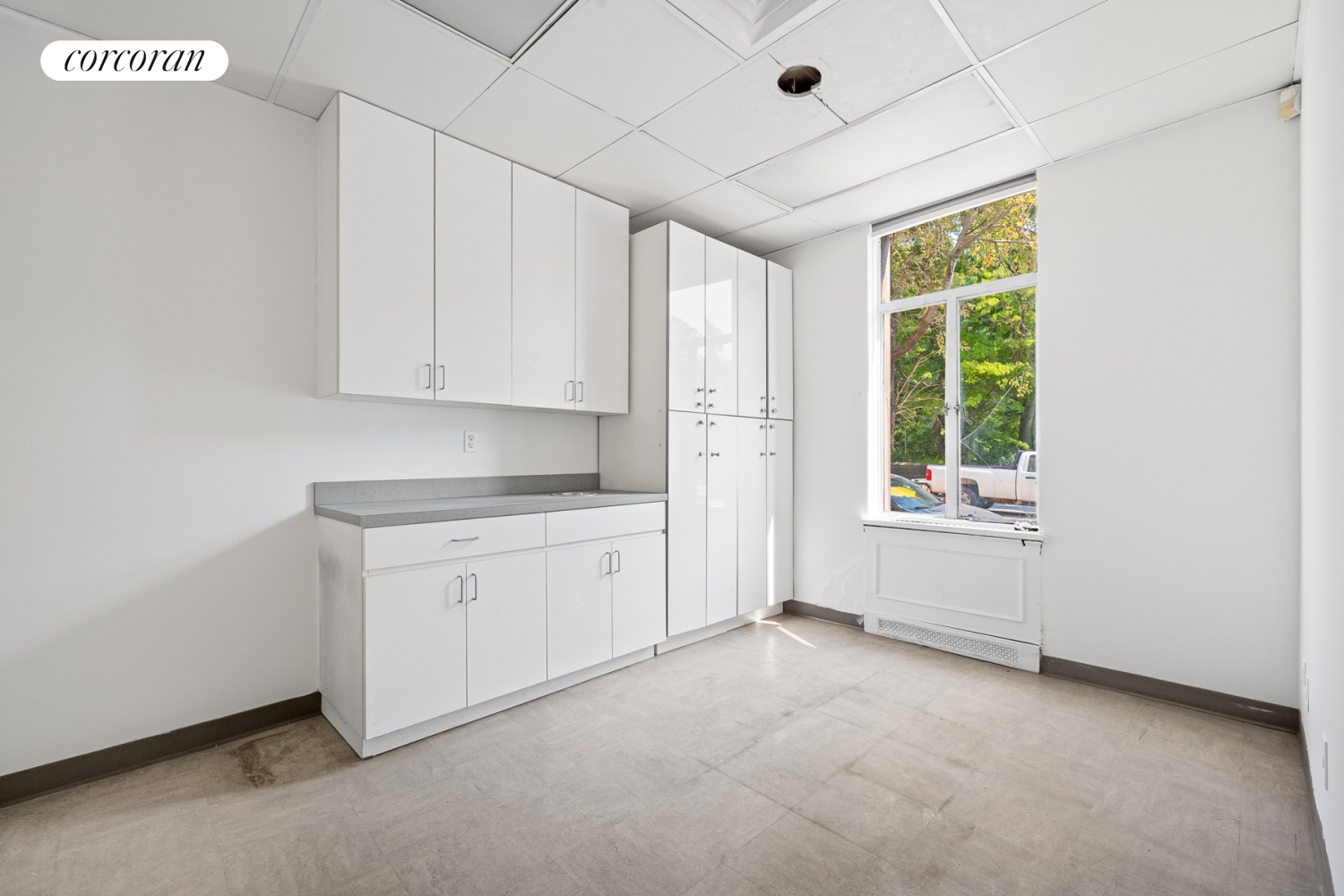 #2 photo, 211 CENTRAL Park W, Upper West Side , NY 10024