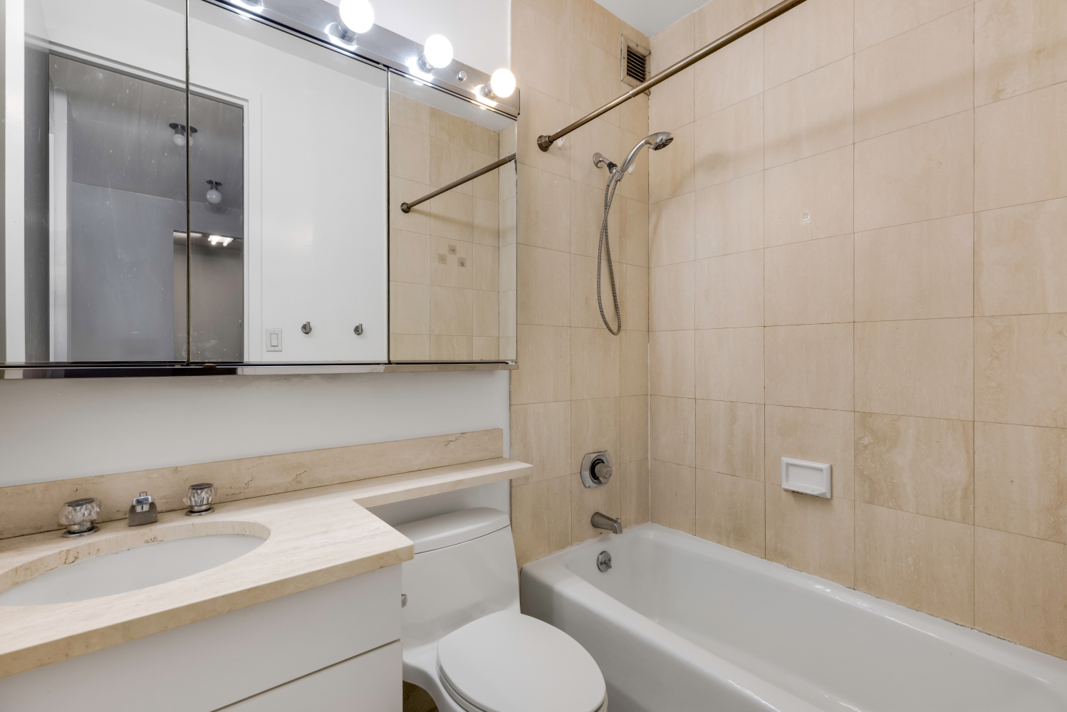 #6 photo, 350 ALBANY Street, マンハッタン Battery Park City , NY 10280