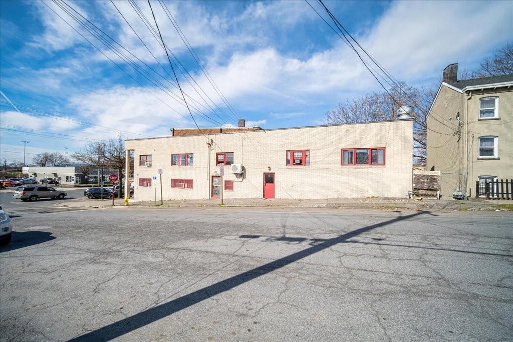 #5 photo, 346 Broadway, Newburgh , NY 12550