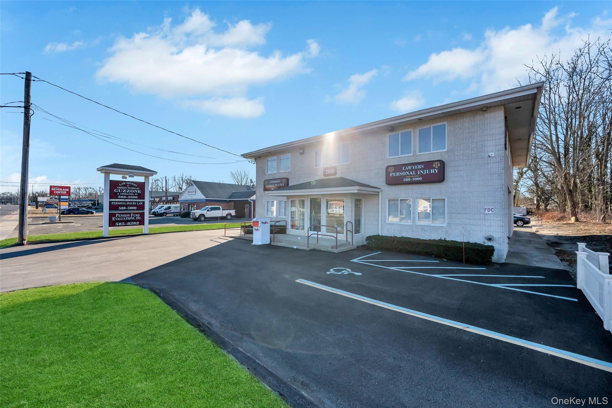 #2 photo, 2450 middle country, サフォーク郡 Centereach , NY 11720