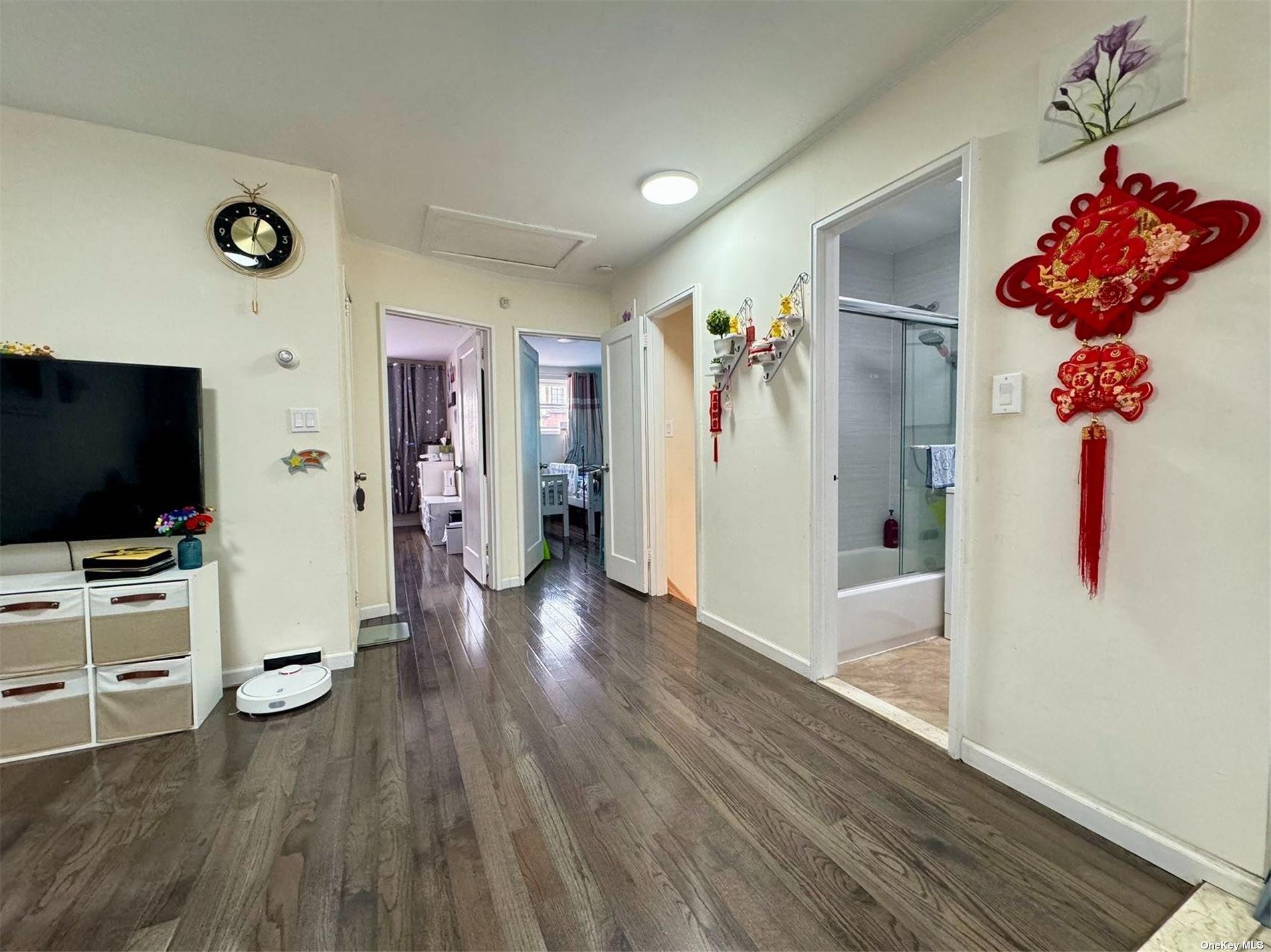 #6 photo, 64-28 75th Street, Middle Village , NY 11379