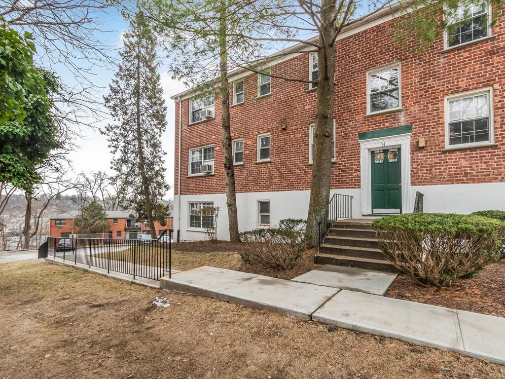 #1 photo, 39 Fieldstone Drive, Hartsdale , NY 10530