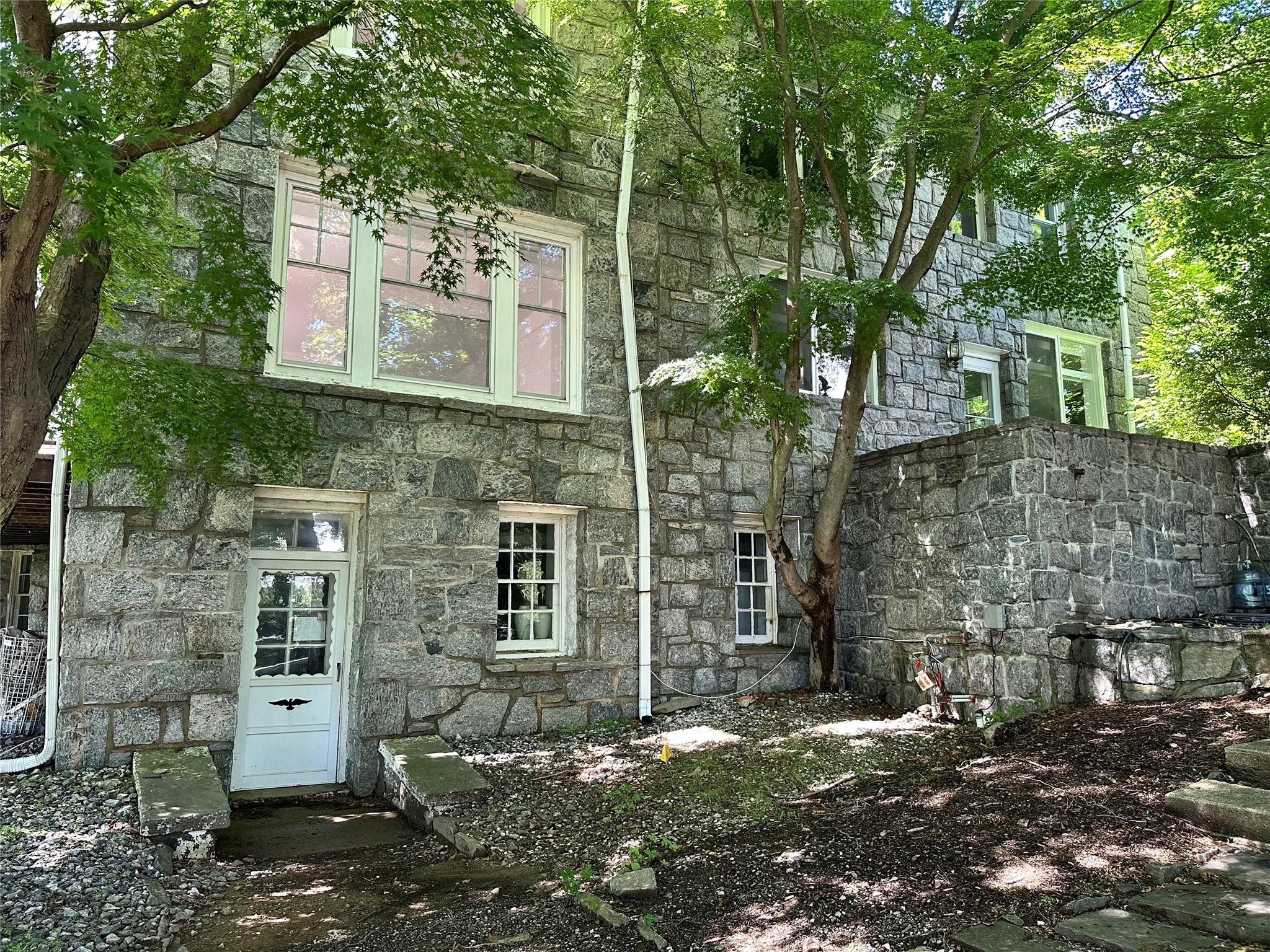 #11 photo, 1 Heritage Hill Road, Irvington , NY 10533