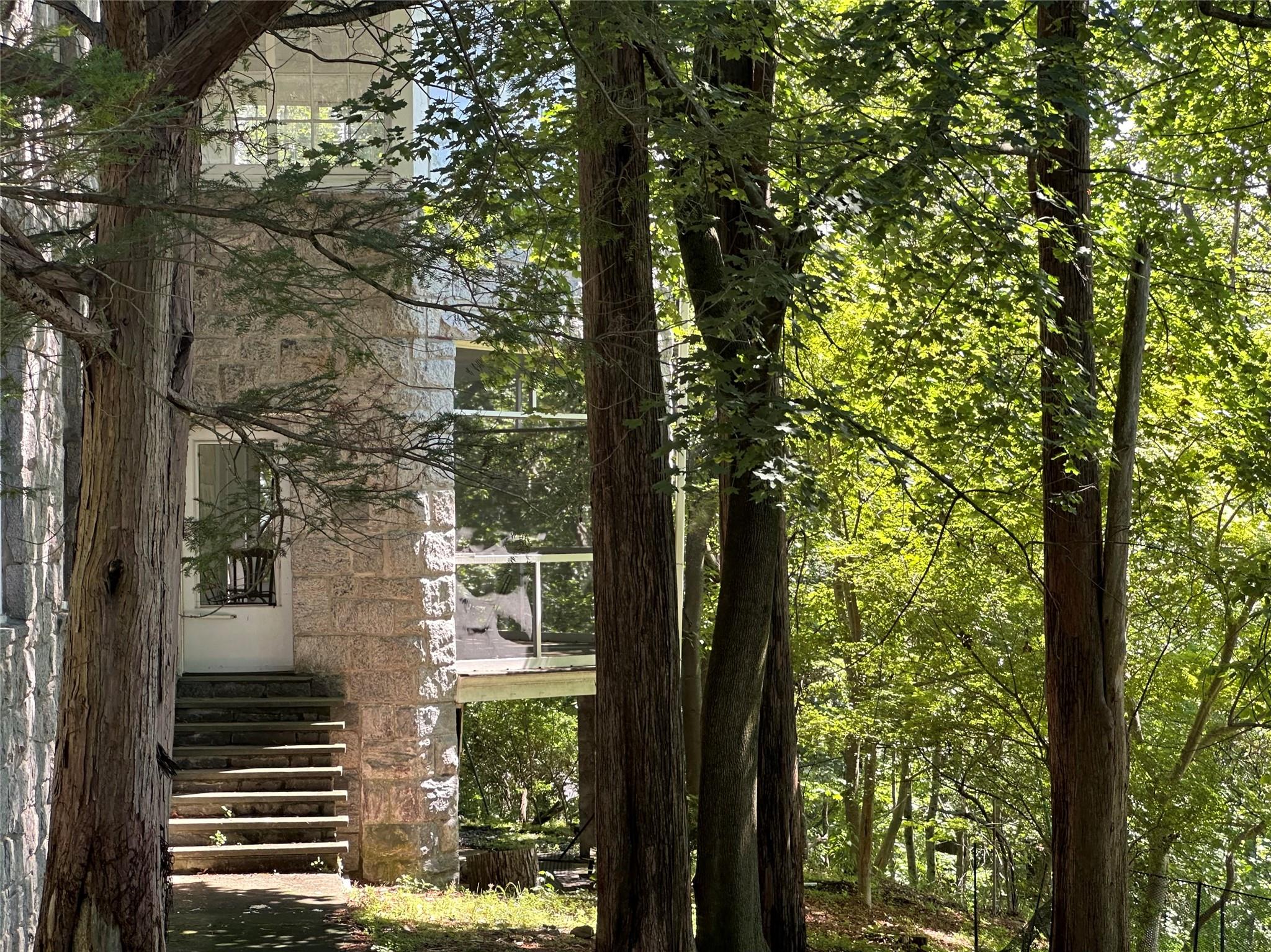 #8 photo, 1 Heritage Hill Road, Irvington , NY 10533