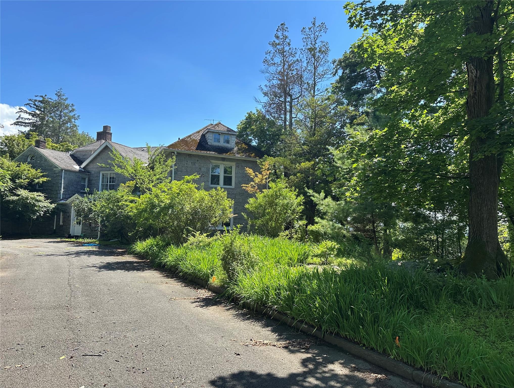 #9 photo, 1 Heritage Hill Road, Irvington , NY 10533