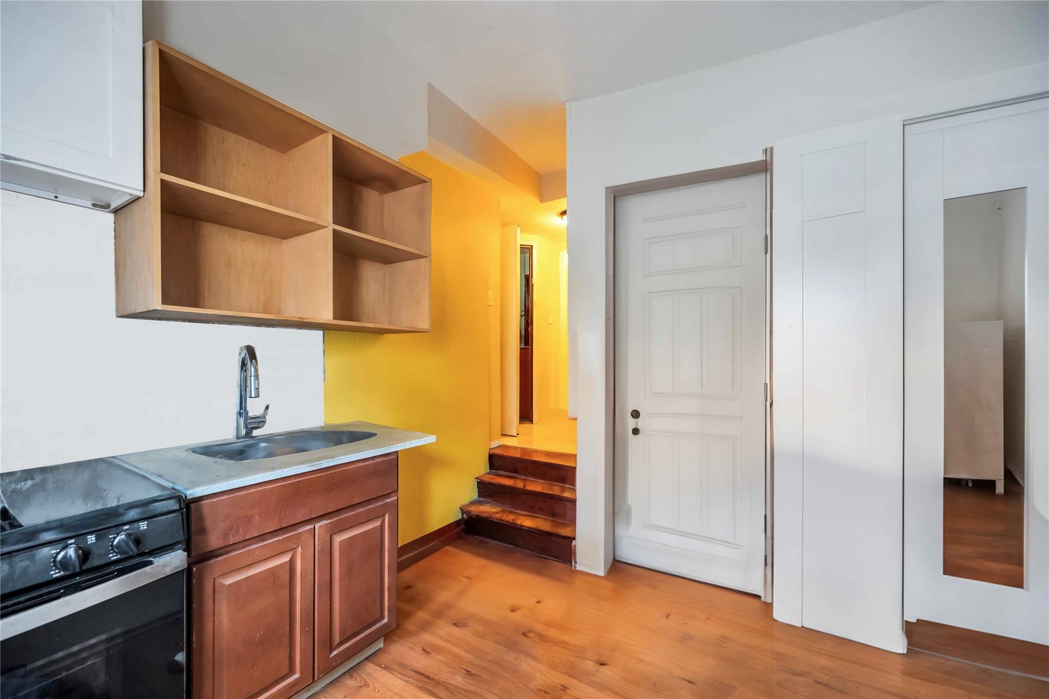 #13 photo, 55-14 98th, クイーンズ区 Corona , NY 11368