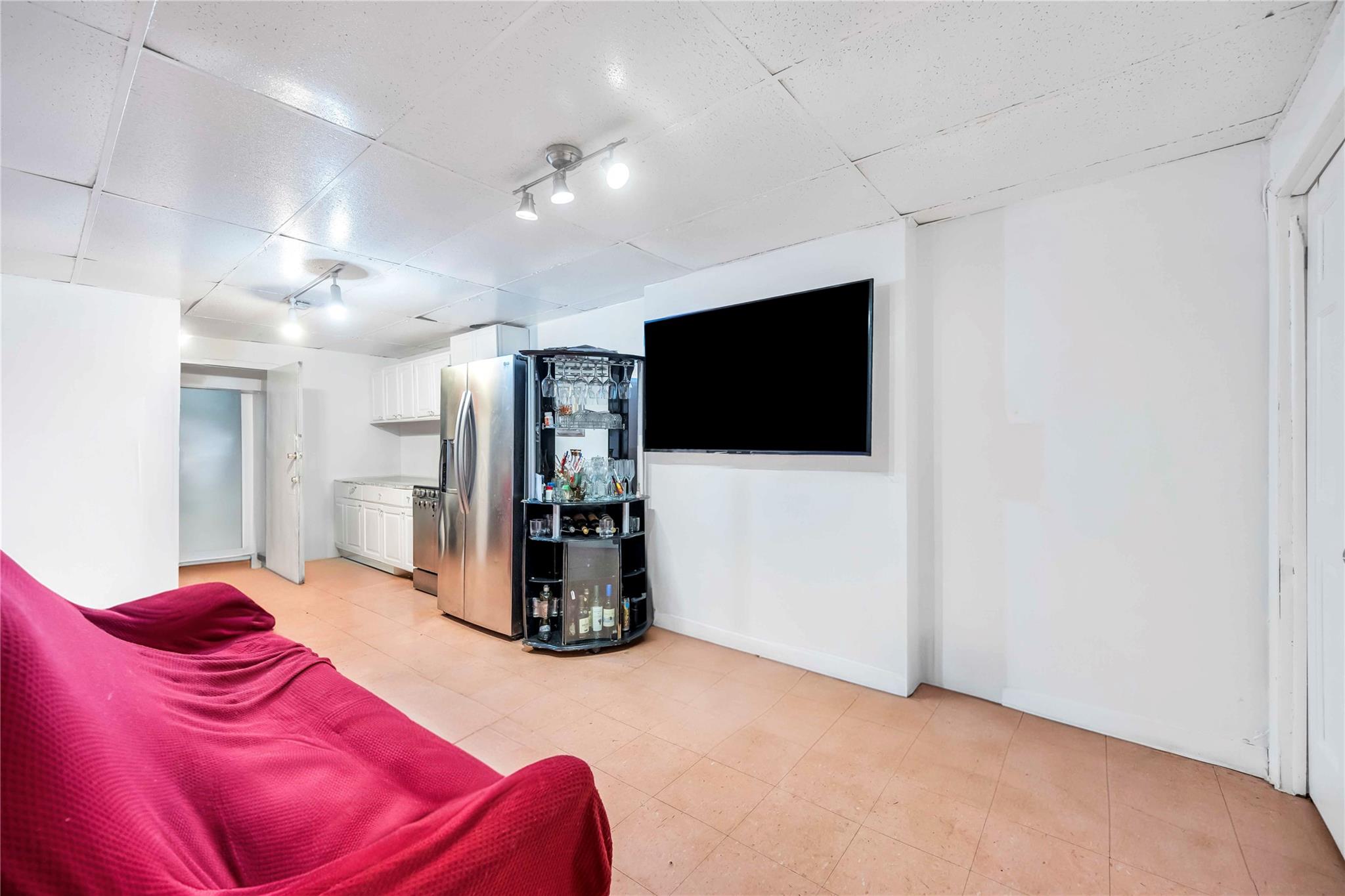 #8 photo, 55-14 98th, クイーンズ区 Corona , NY 11368