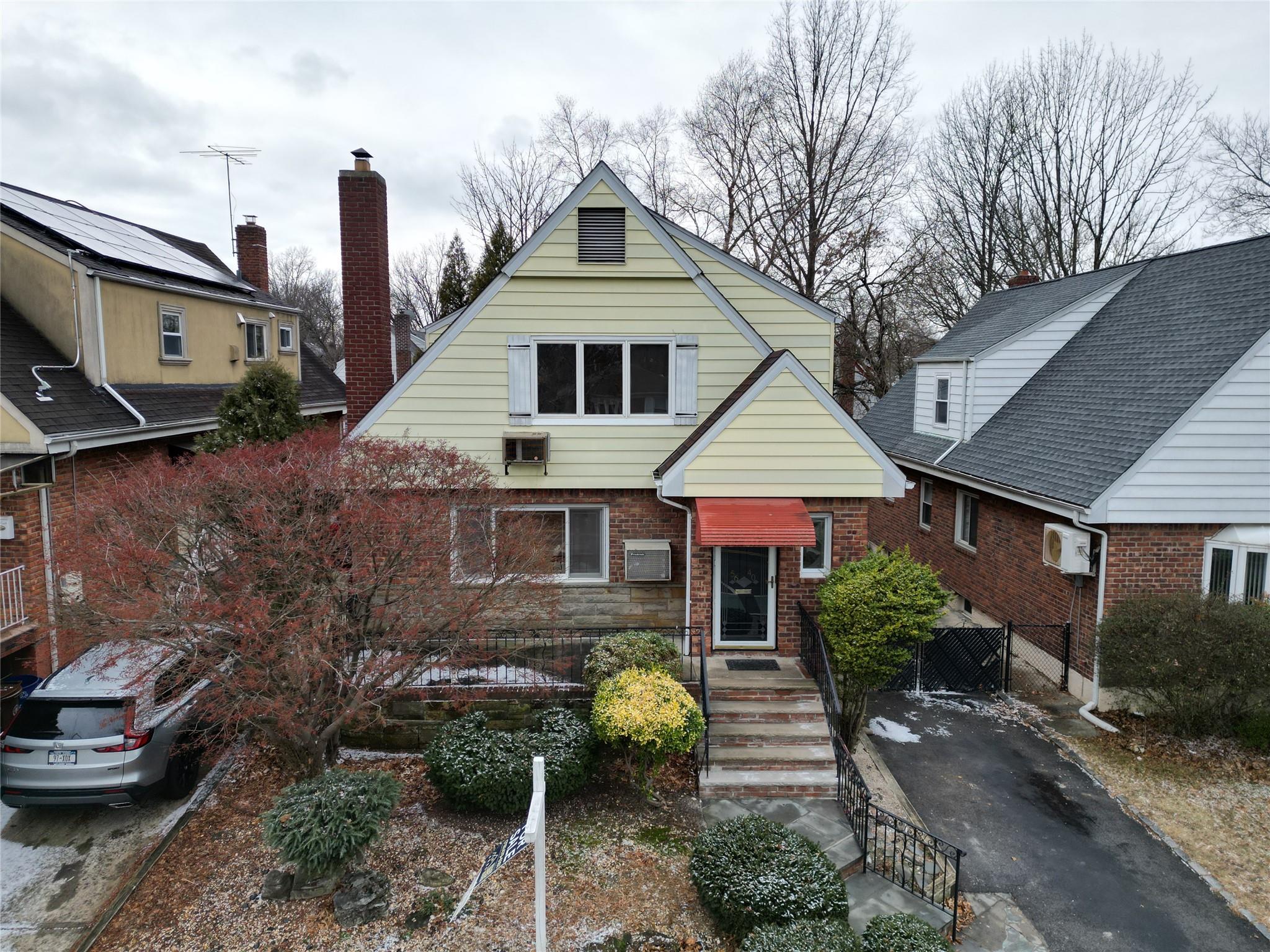 #1 photo, 5640 Oceania Street, Oakland Gardens , NY 11364