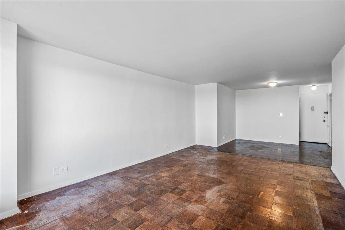 #10 photo, 110-11 Queens Boulevard, Forest Hills , NY 11375