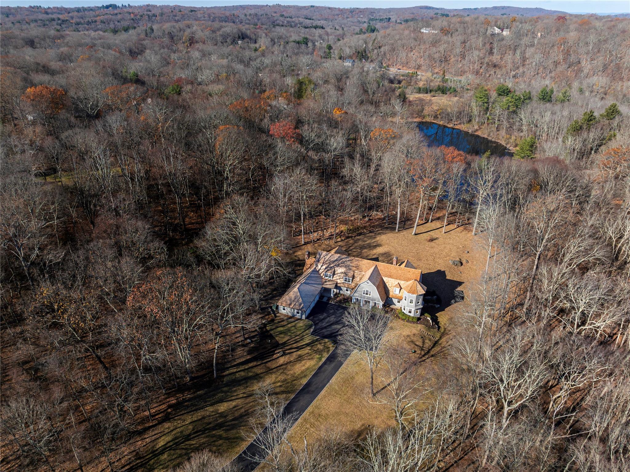 #19 photo, 12 Cowdray Park Drive, Armonk , NY 10504