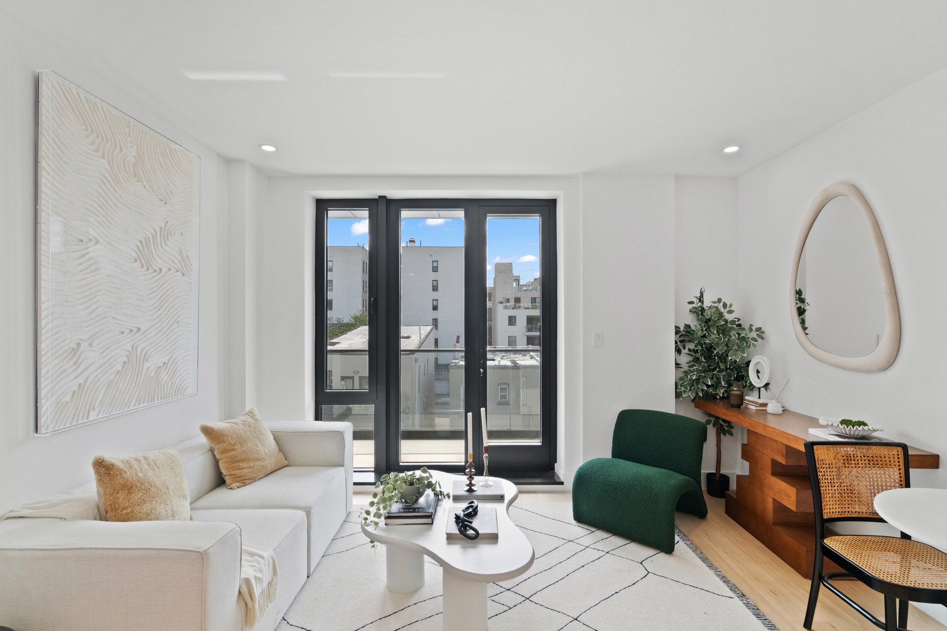 #4 photo, 27-23 Crescent Street, Astoria , NY 11102