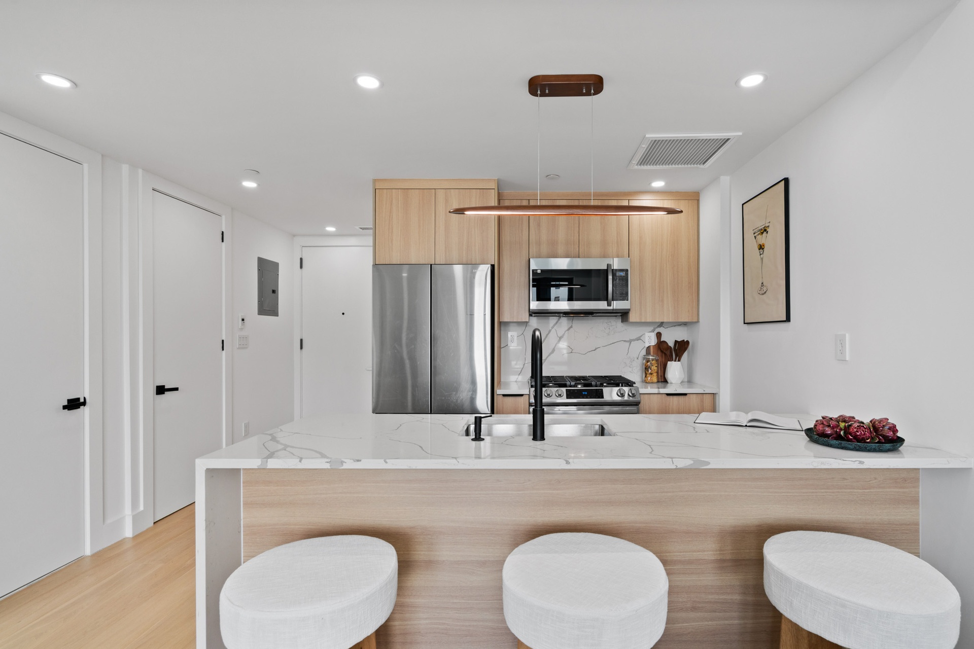 #5 photo, 27-23 Crescent Street, Astoria , NY 11102