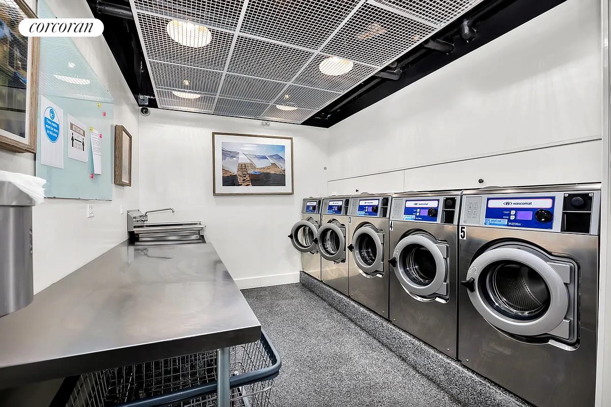 #17 photo, 420 E 51ST Street, マンハッタン Beekman , NY 10022