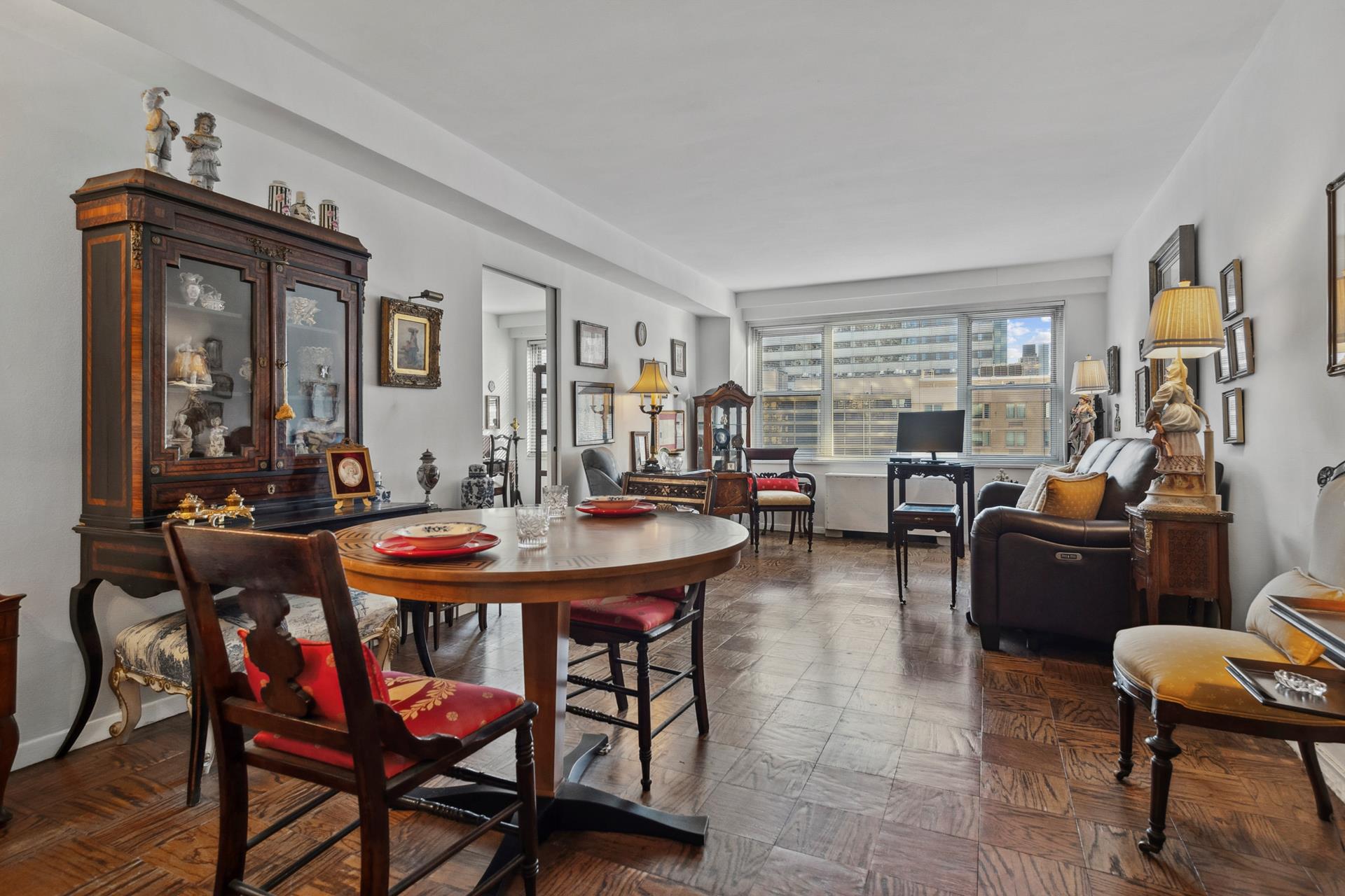 #3 photo, 420 E 72ND Street, マンハッタン Lenox Hill , NY 10021