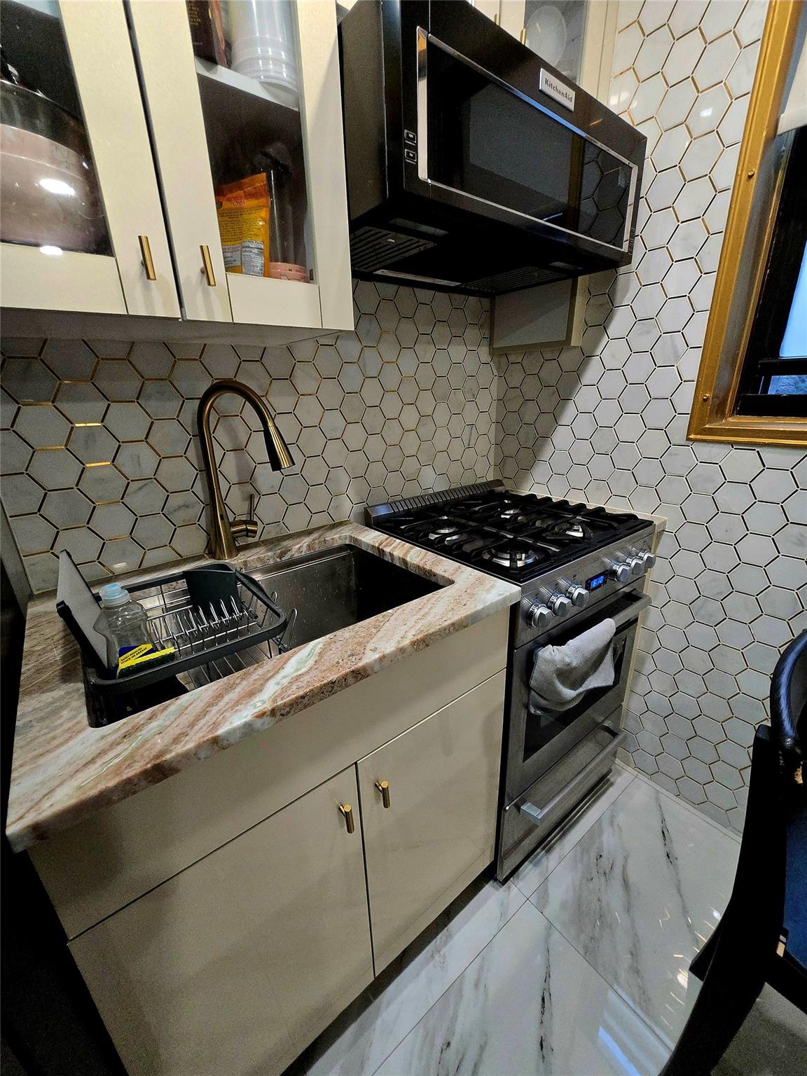 #11 photo, 34-40 78th Street, クイーンズ区 Jackson Heights , NY 11372