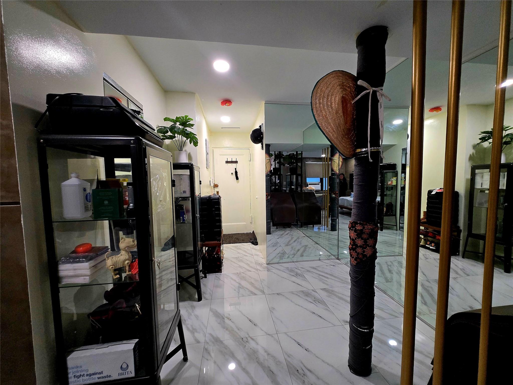 #15 photo, 34-40 78th Street, クイーンズ区 Jackson Heights , NY 11372