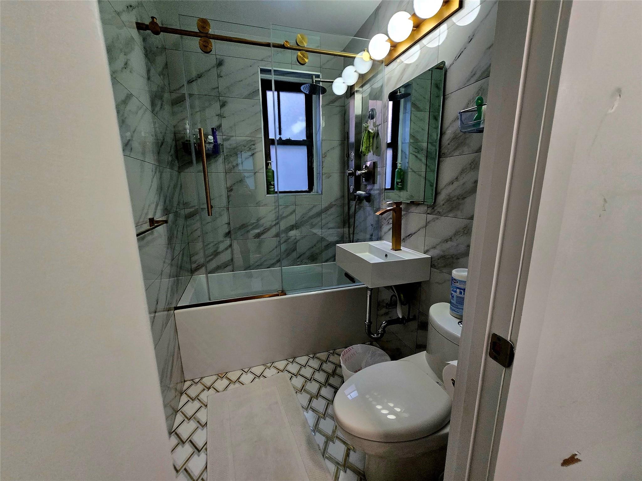 #7 photo, 34-40 78th Street, クイーンズ区 Jackson Heights , NY 11372