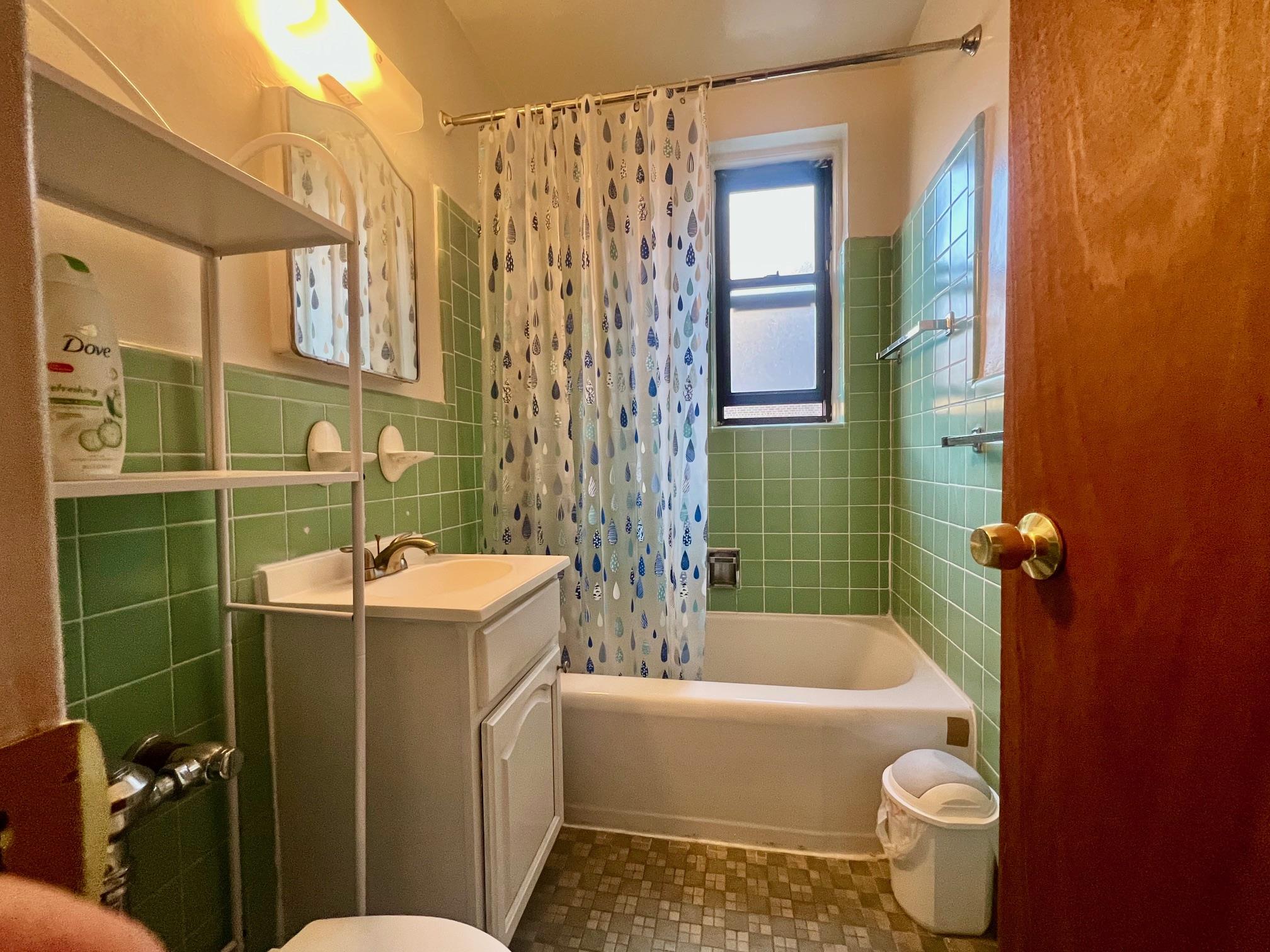 #9 photo, 83-25 98 Street, কুইন্‌স Woodhaven , NY 11421