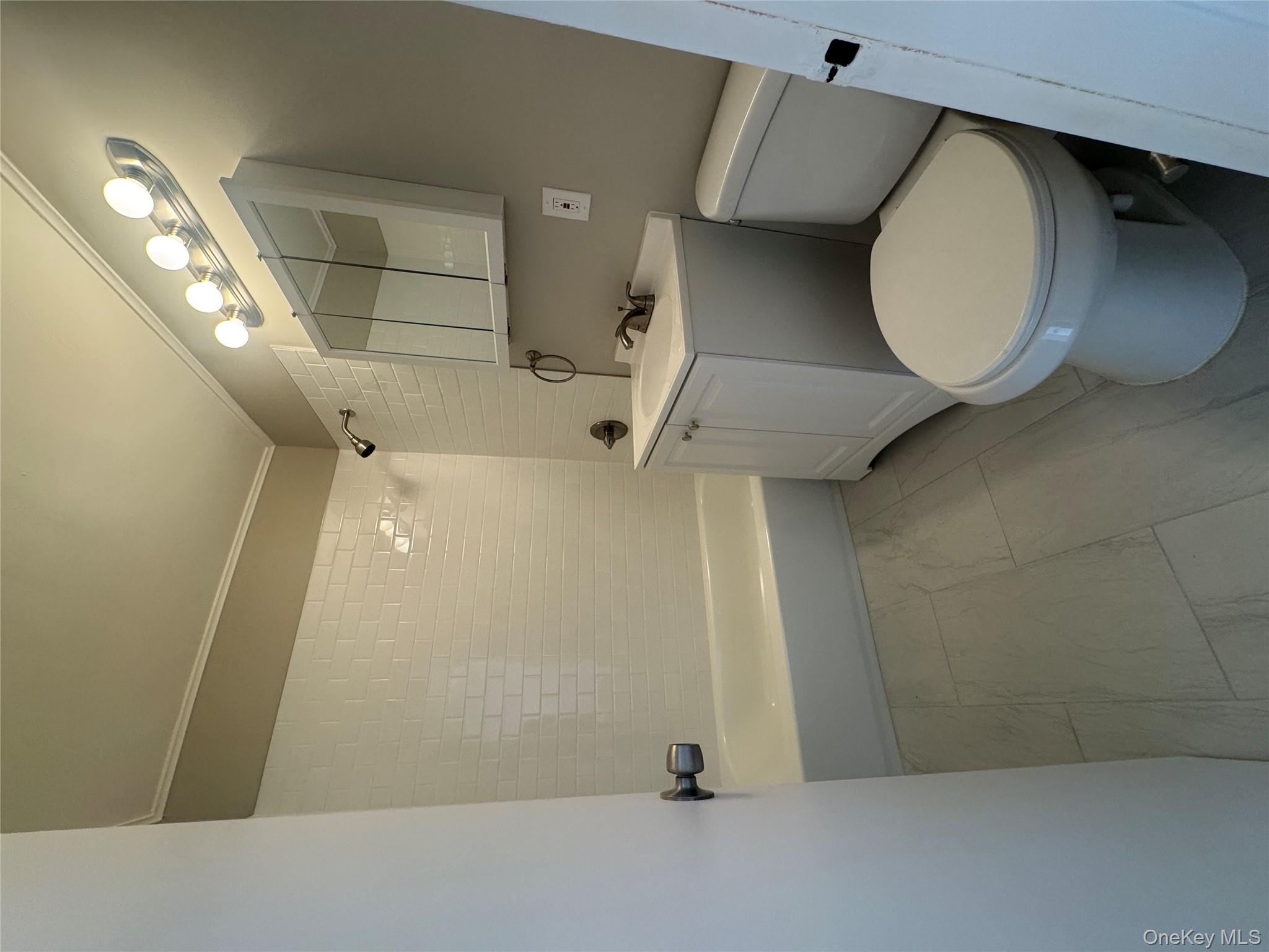 #12 photo, 241-20 Northern Blvd, クイーンズ区 Douglaston , NY 11363