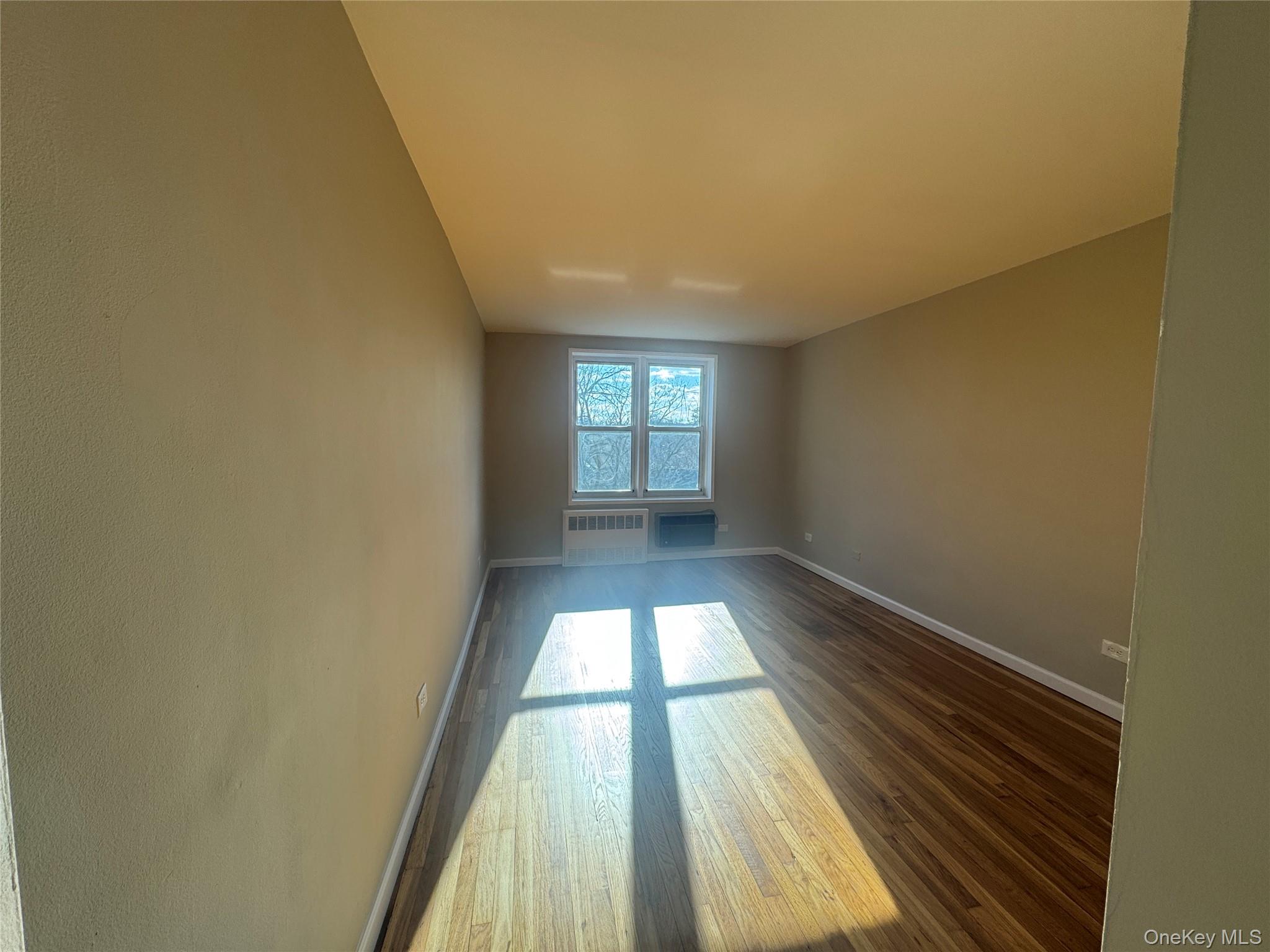 #13 photo, 241-20 Northern Blvd, クイーンズ区 Douglaston , NY 11363