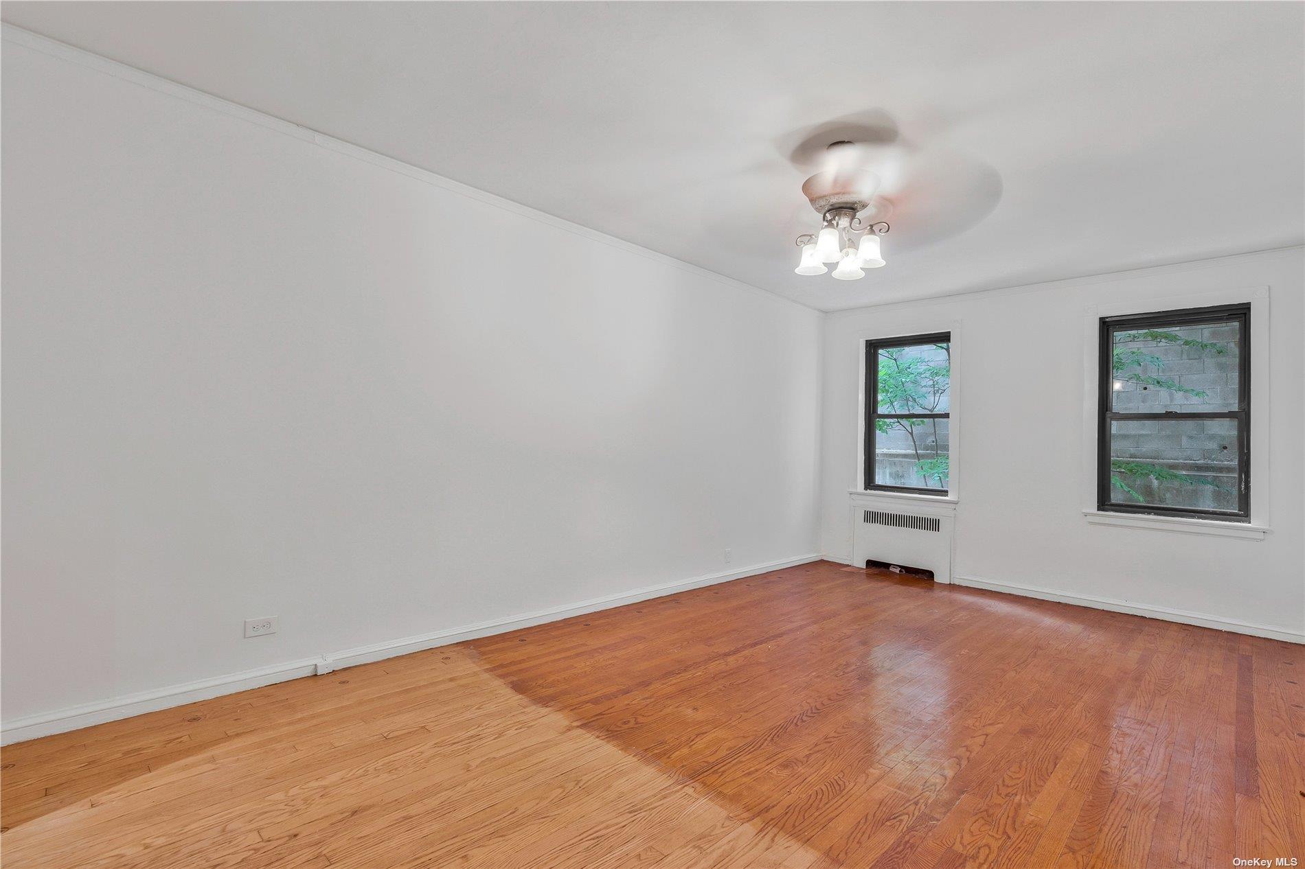 #3 photo, 251 Seaman, マンハッタン New York (Manhattan) , NY 10034