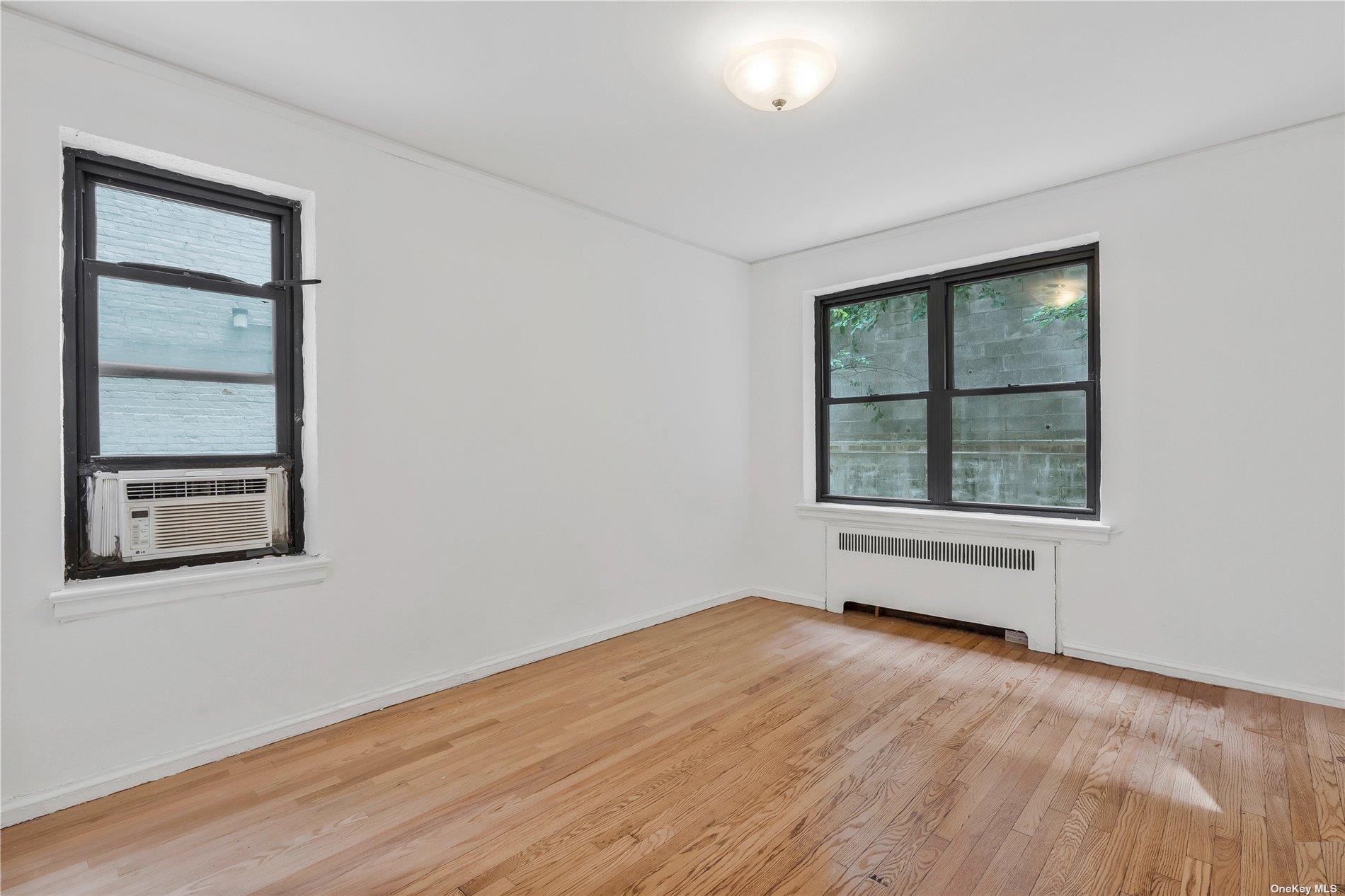 #6 photo, 251 Seaman, マンハッタン New York (Manhattan) , NY 10034