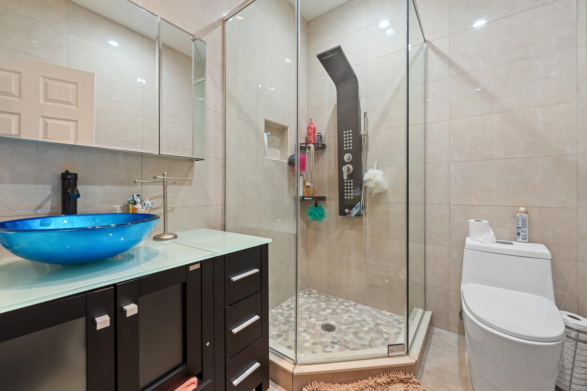 #19 photo, 138-65 63rd Avenue, Flushing , NY 11367