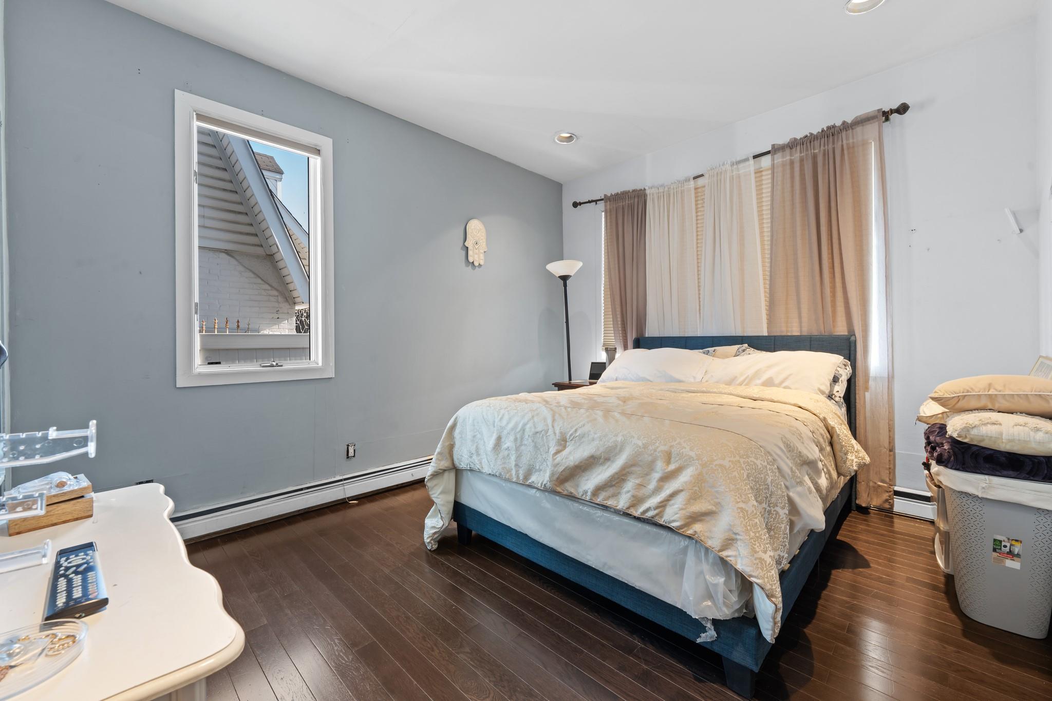 #5 photo, 138-65 63rd Avenue, Flushing , NY 11367