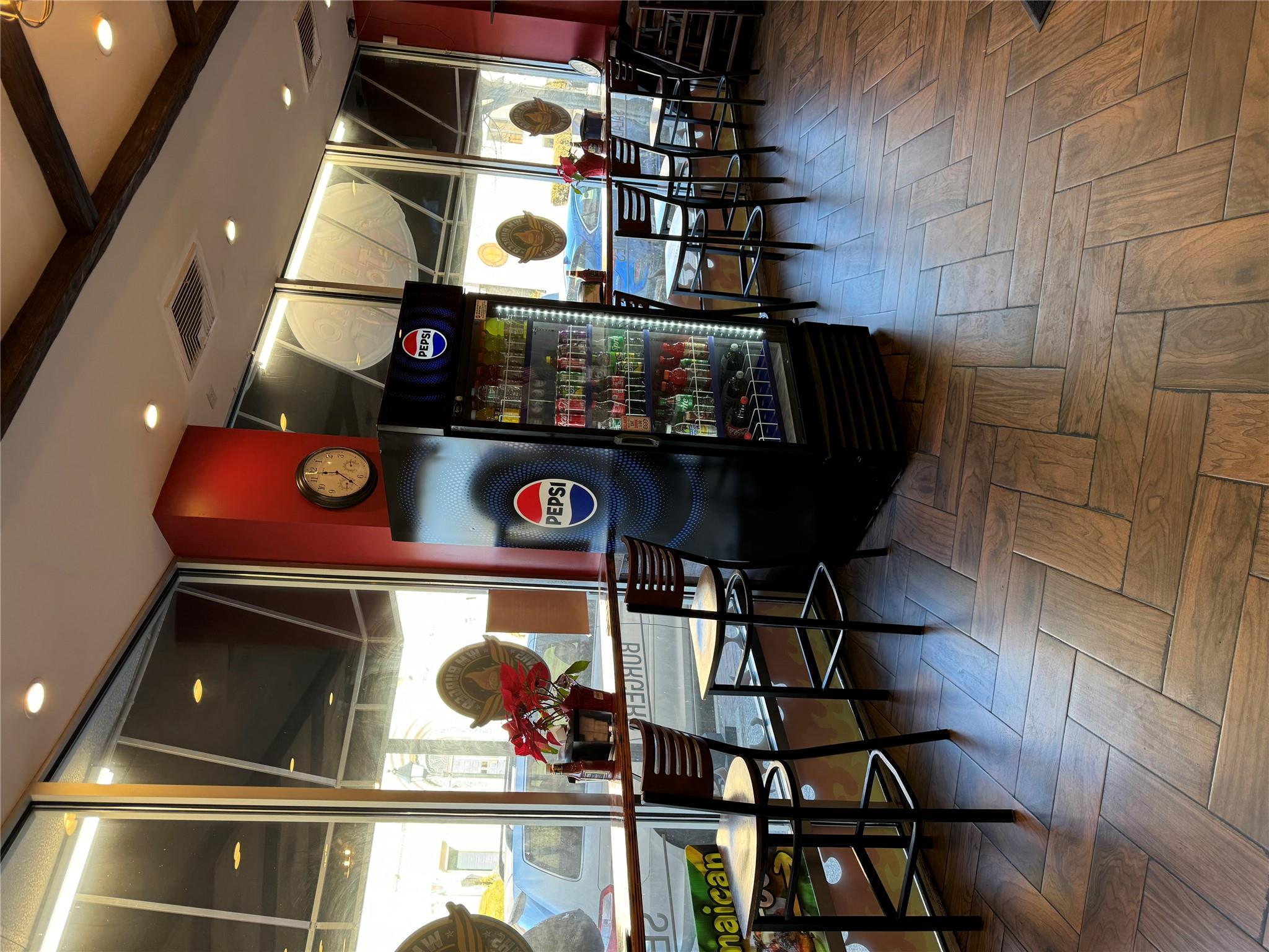 #2 photo, 182 W Main St, サフォーク郡 Bay Shore , NY 11706