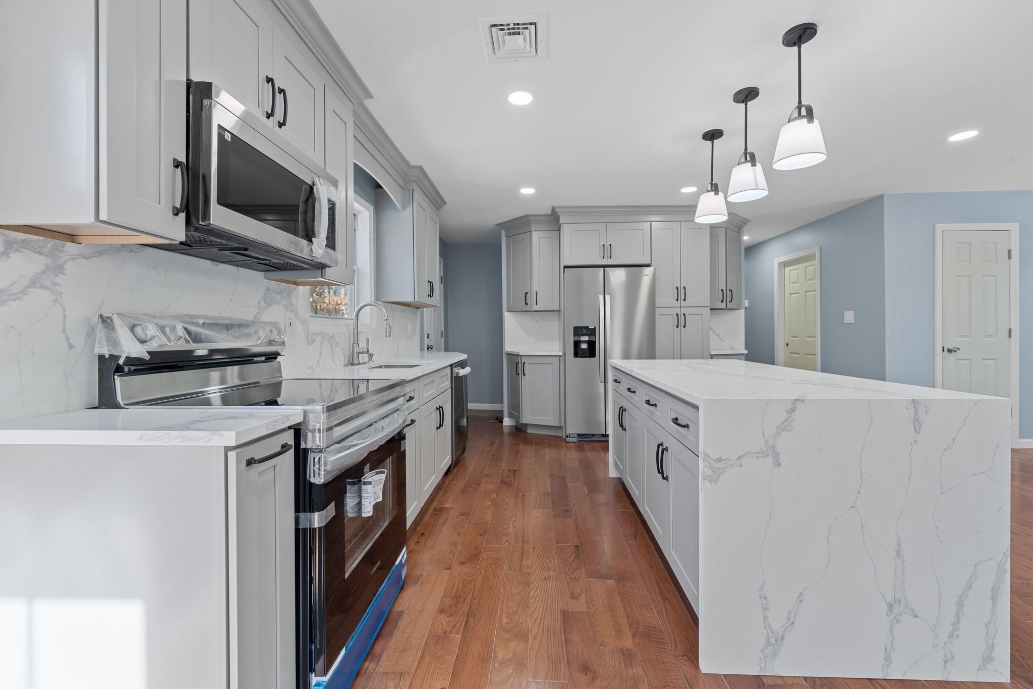 #6 photo, 18 Fife Drive, Coram , NY 11727