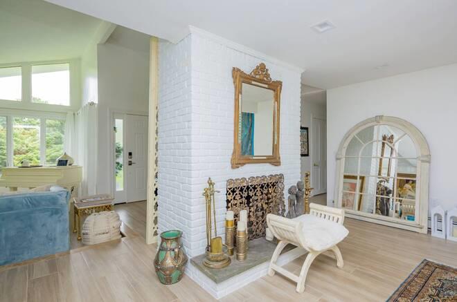 #8 photo, 8 Dovas Path, サフォーク郡 Southampton , NY 11968