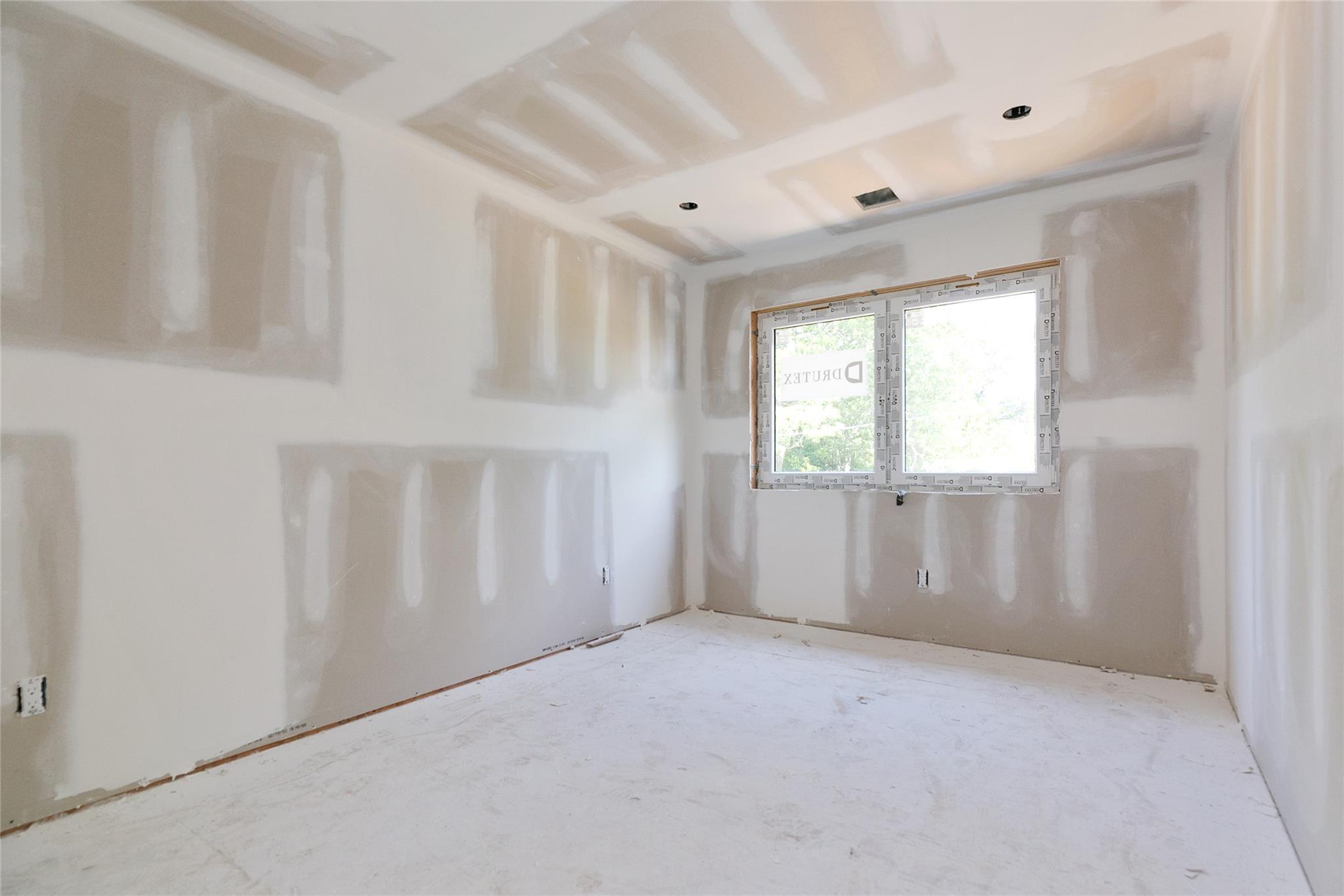 #13 photo, 825 Weber Avenue, サフォーク郡 West Babylon , NY 11704