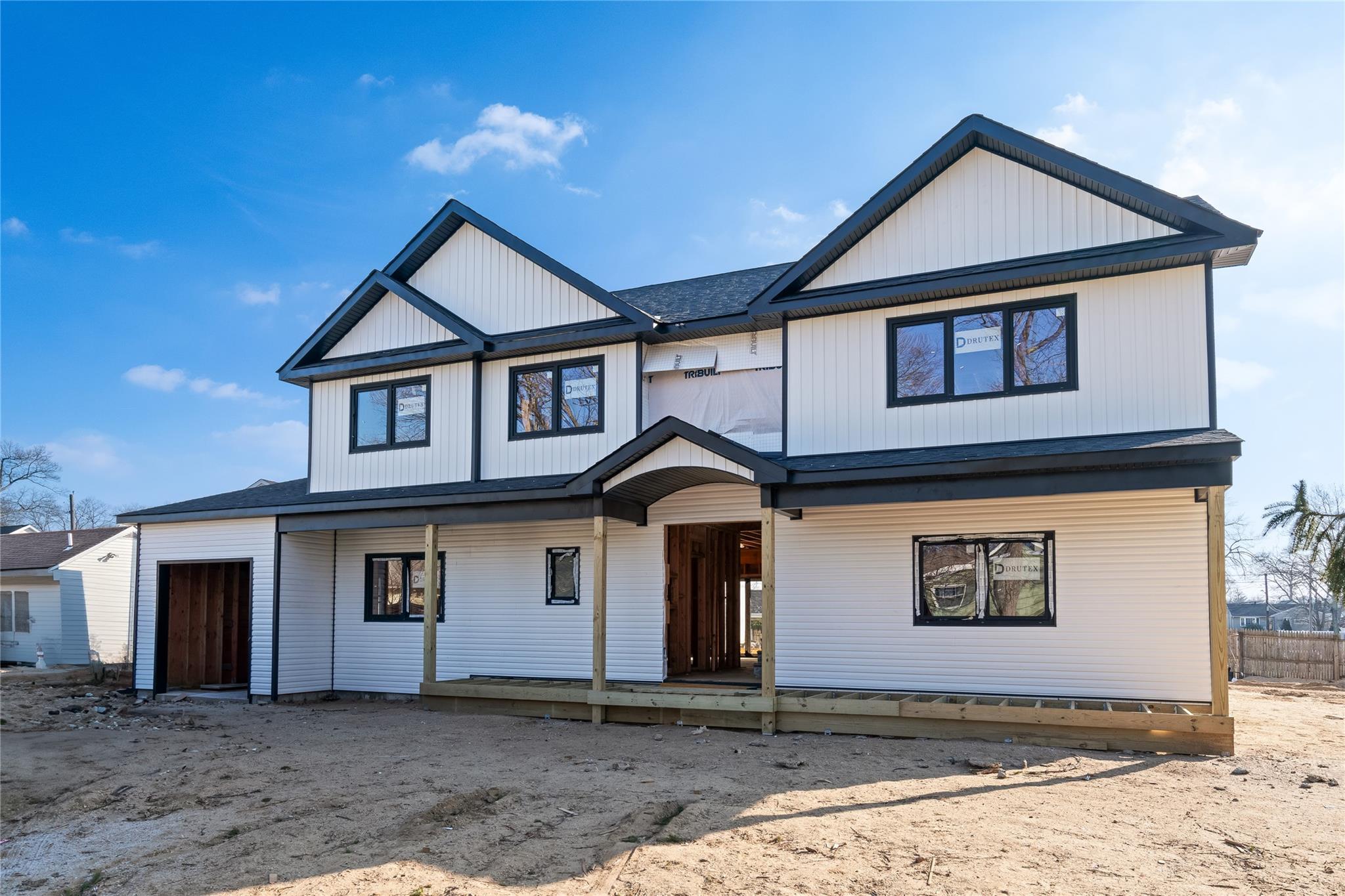 #2 photo, 825 Weber Avenue, サフォーク郡 West Babylon , NY 11704