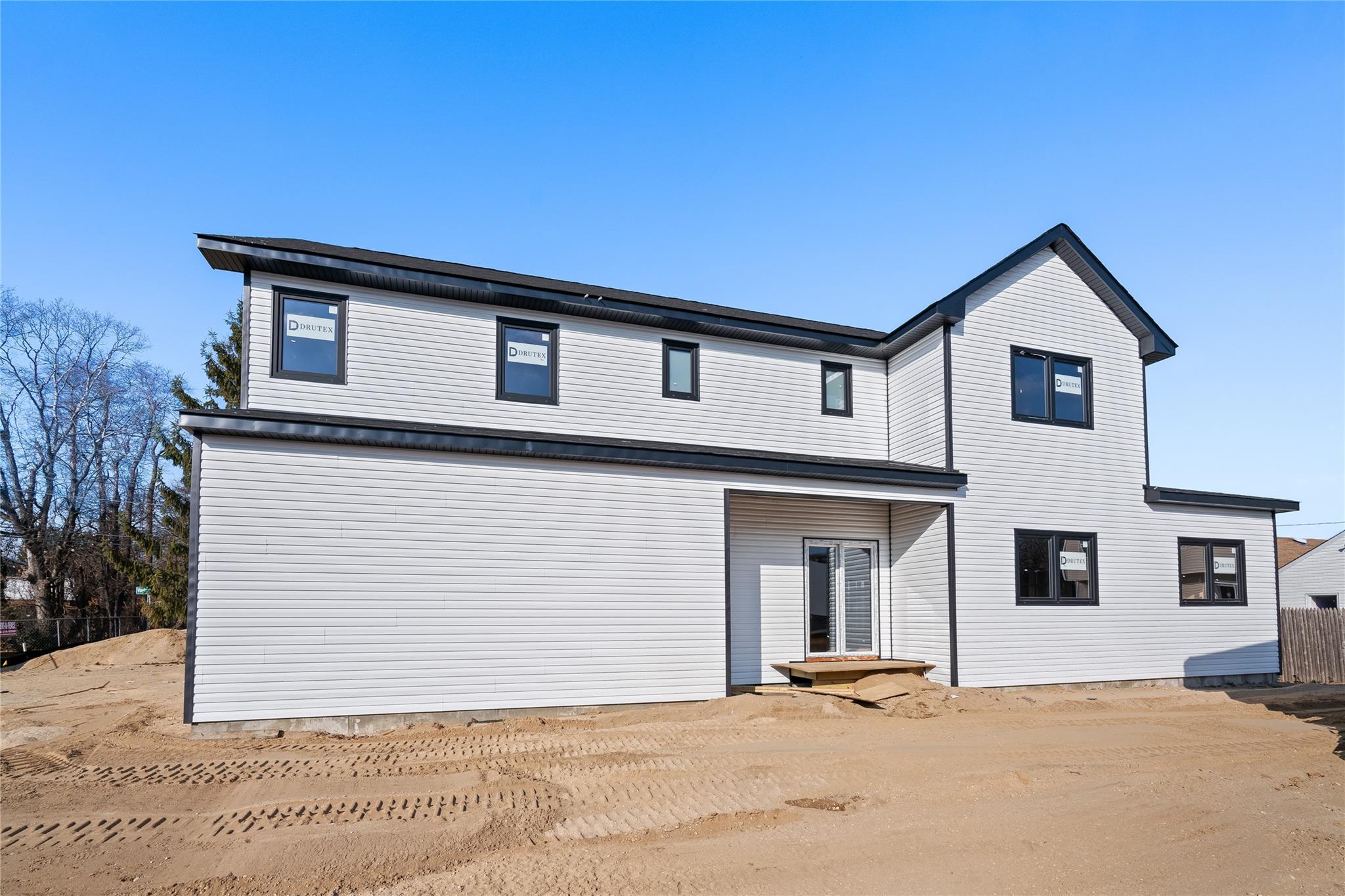 #3 photo, 825 Weber Avenue, サフォーク郡 West Babylon , NY 11704