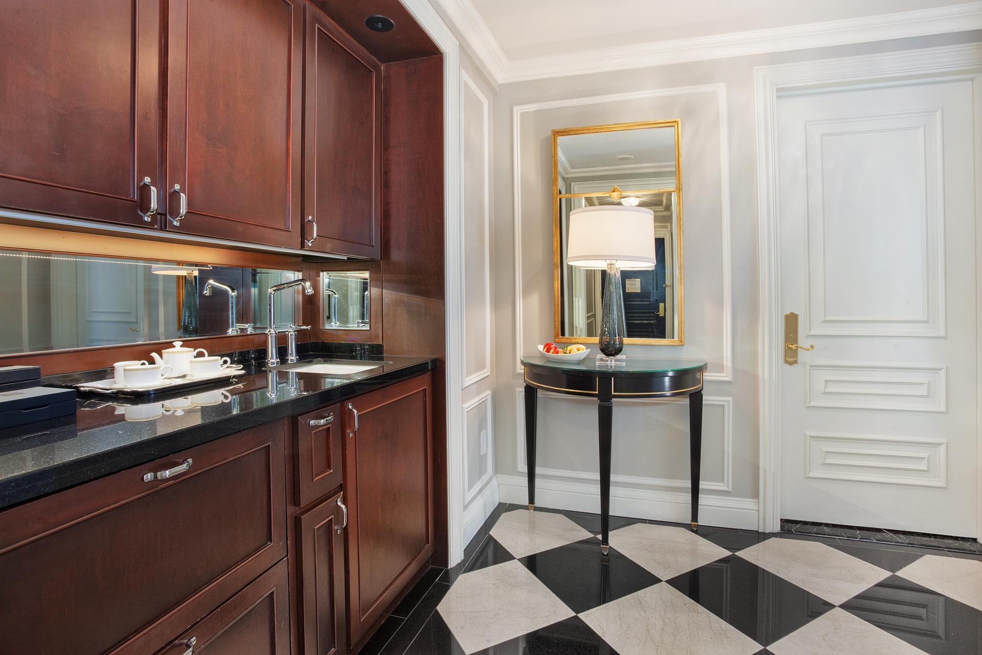 #5 photo, 2 E 55TH Street, マンハッタン Midtown East , NY 10022