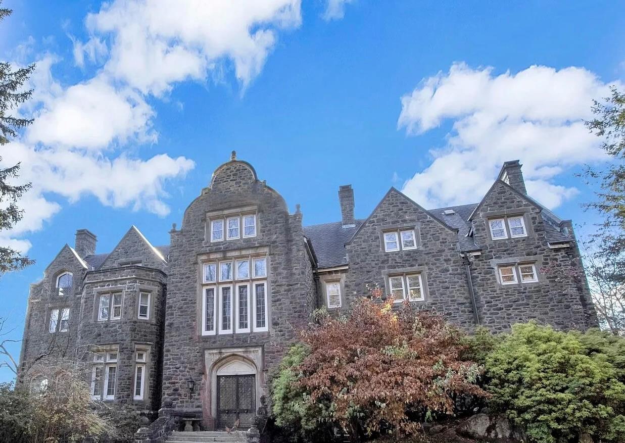 #2 photo, 43 Ontio Road, Tuxedo Park , NY 10987