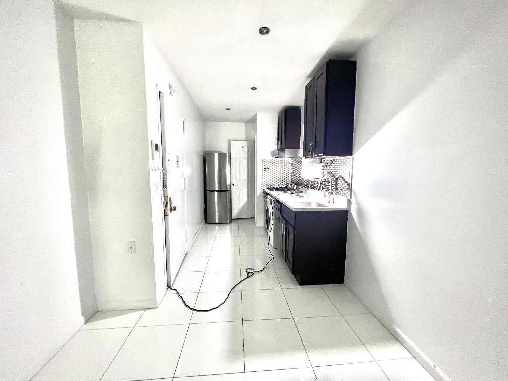 #3 photo, 109 W 105th Street, マンハッタン Manhattan Valley , NY 10025