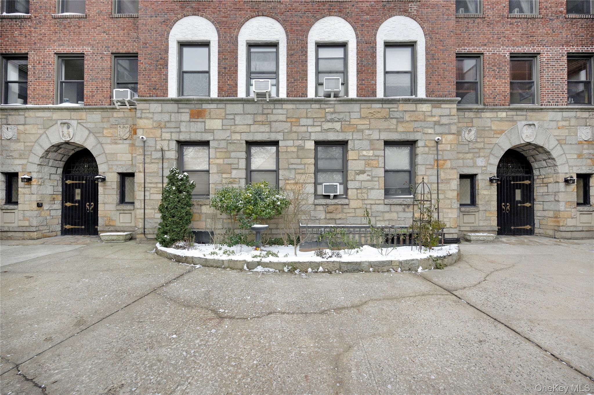 #13 photo, 7716 Austin Street, クイーンズ区 Forest Hills , NY 11375