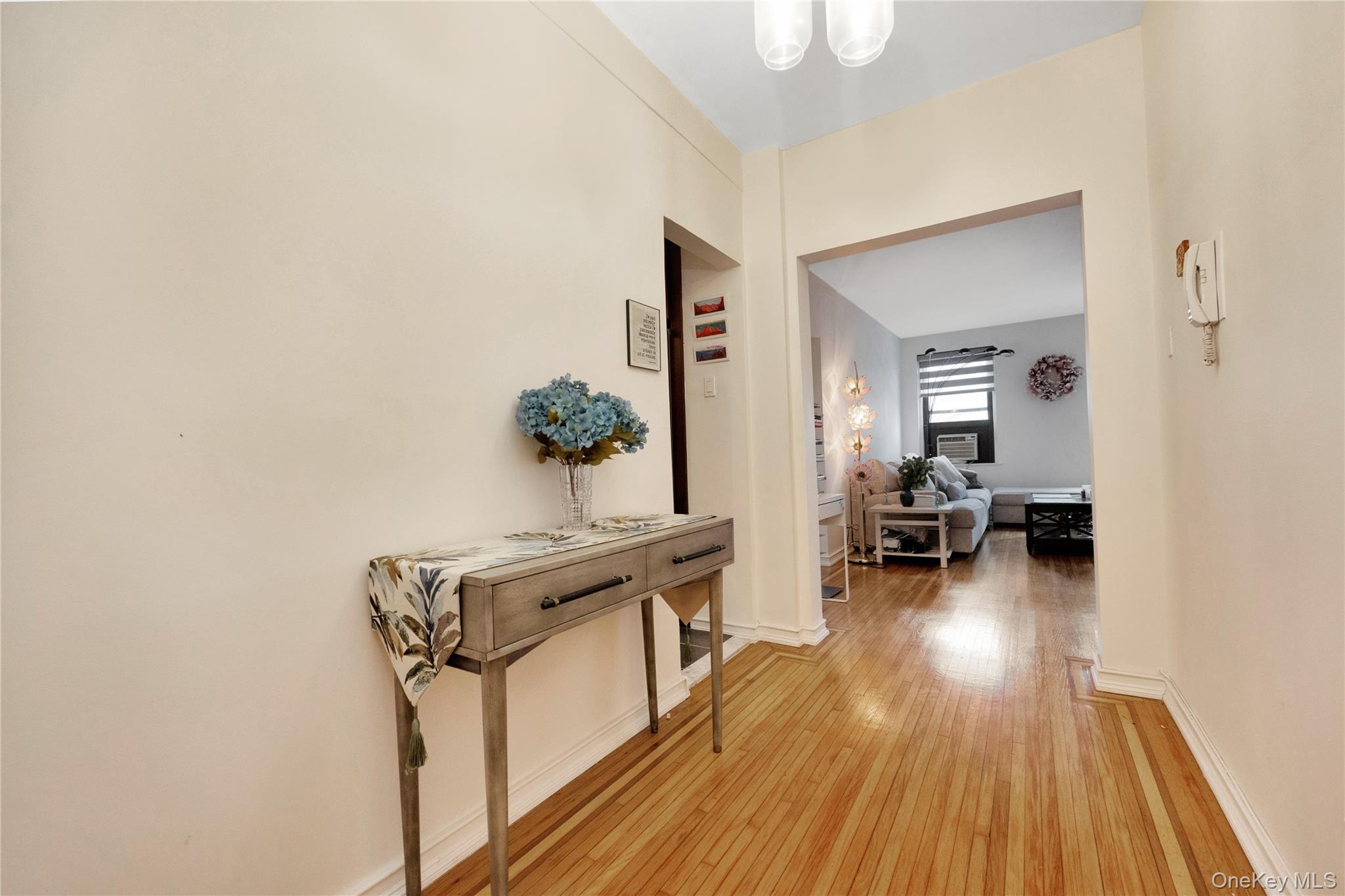 #4 photo, 7716 Austin Street, クイーンズ区 Forest Hills , NY 11375