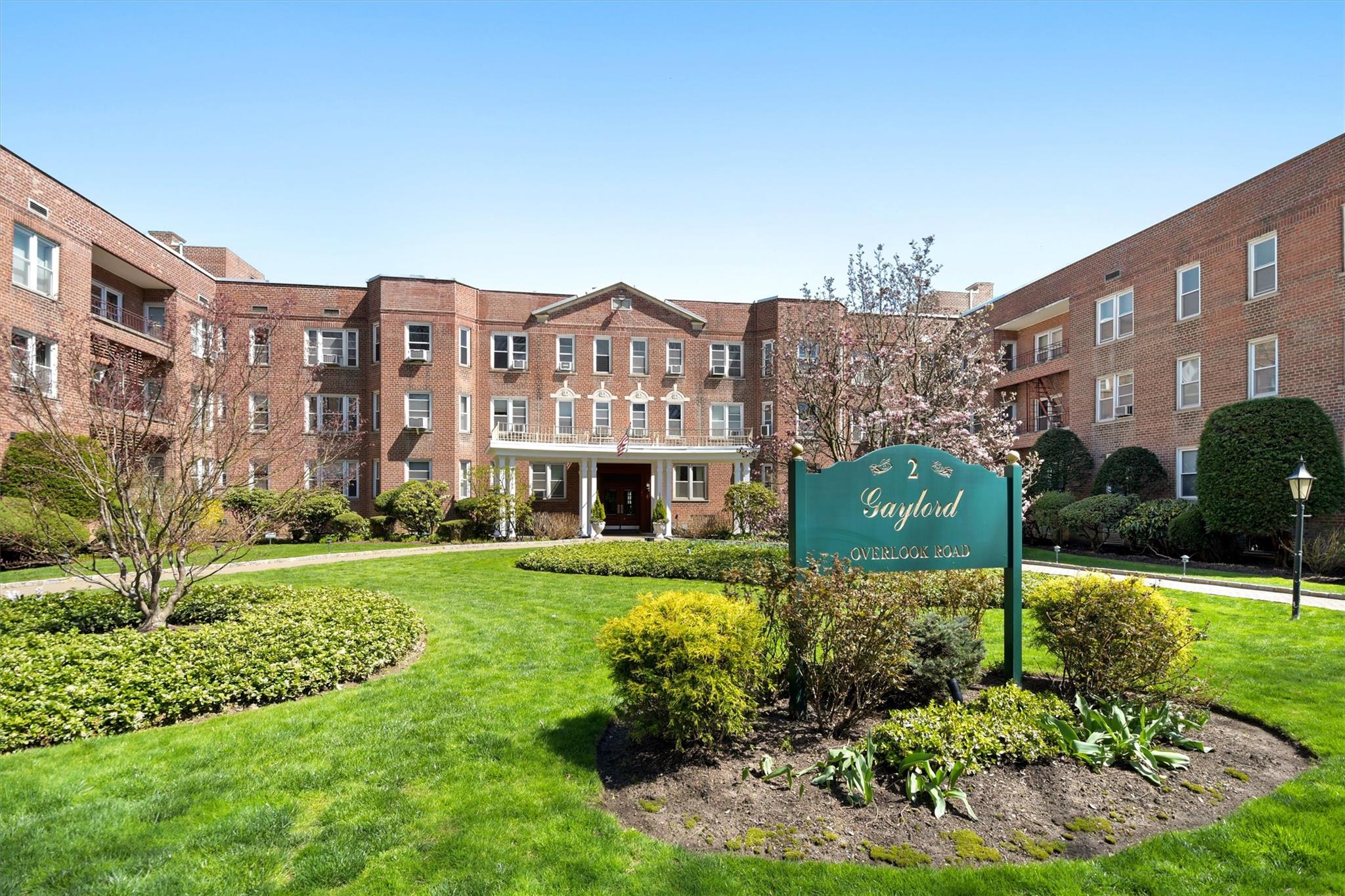 #1 photo, 2 Overlook Road, 纽约州 White Plains , NY 10605