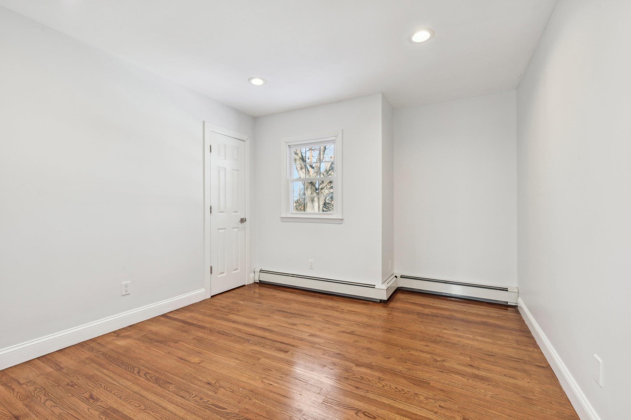 #15 photo, 4 Main Avenue, מחוז נסאו Garden City , NY 11530