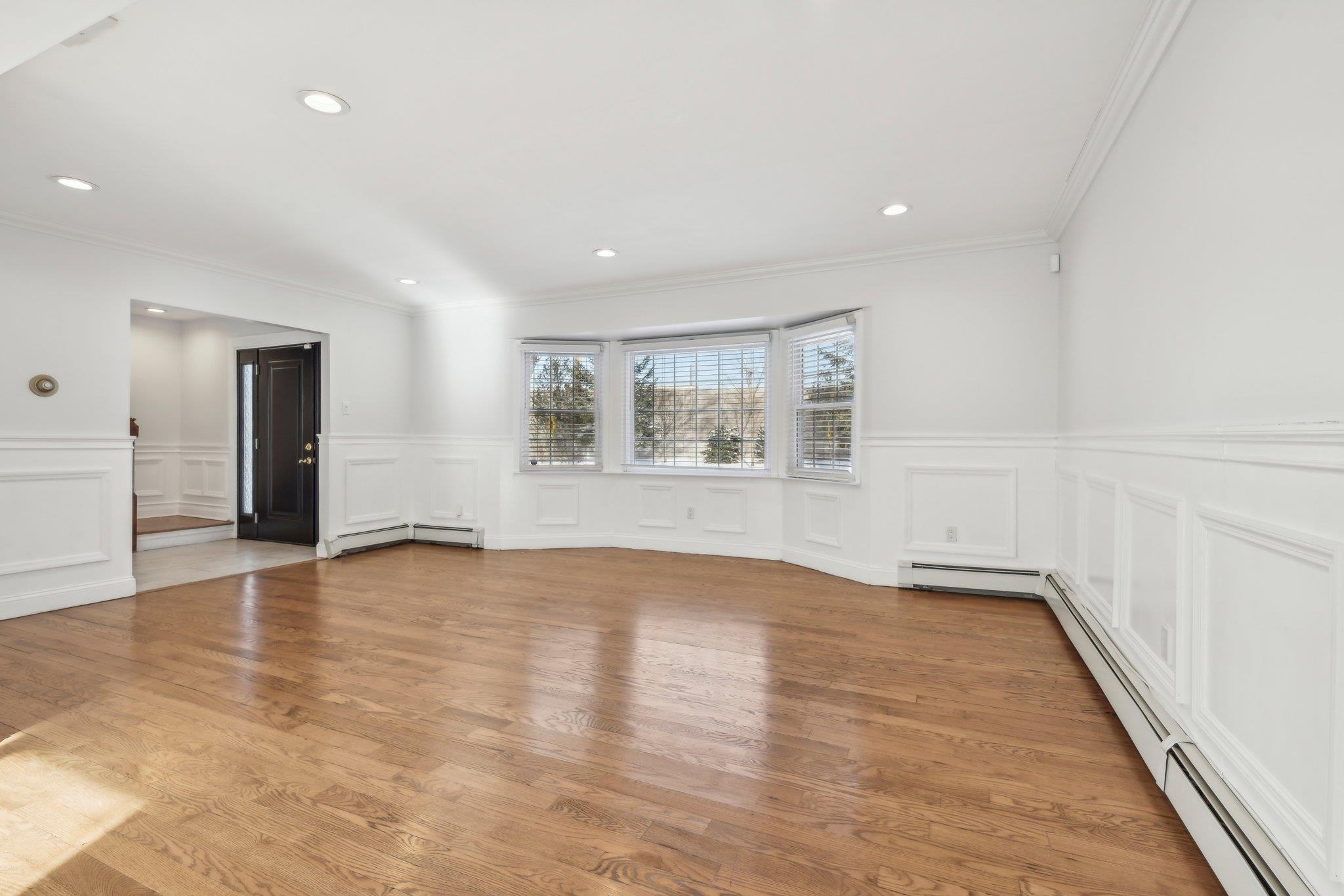 #3 photo, 4 Main Avenue, מחוז נסאו Garden City , NY 11530