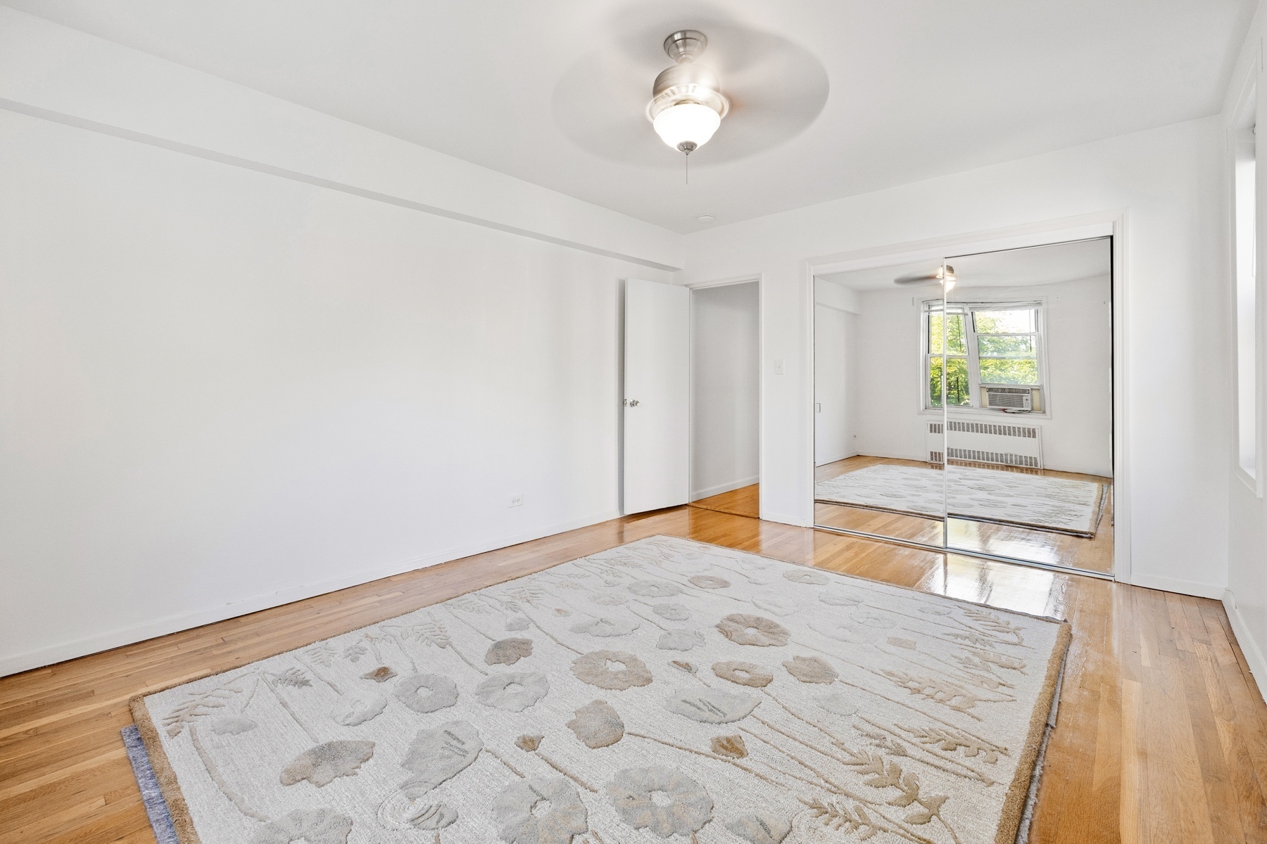 #7 photo, 5601 Riverdale Avenue, ブロンクス区 Riverdale , NY 10471