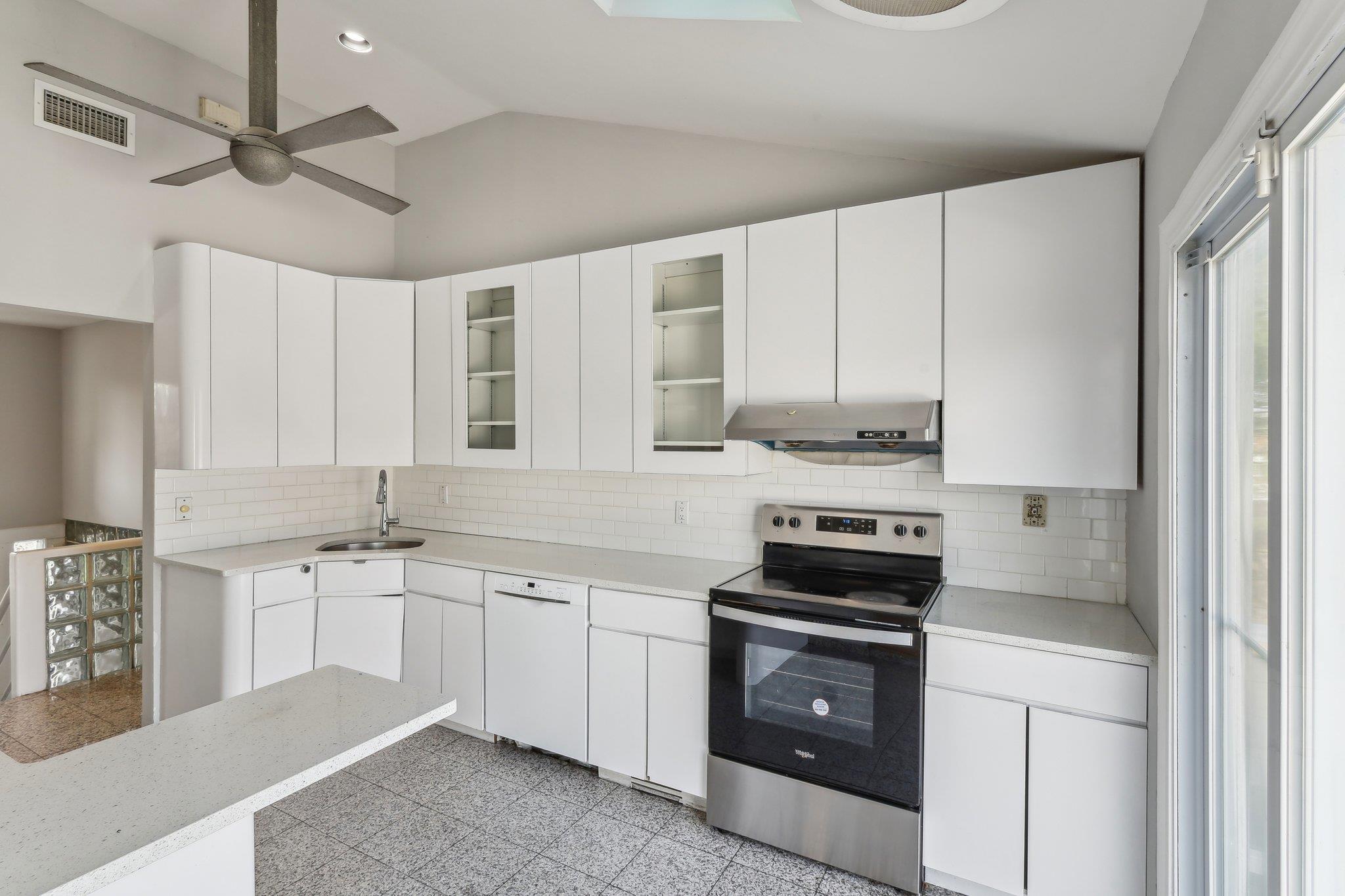 #10 photo, 11 Dehan Street, Smithtown , NY 11787