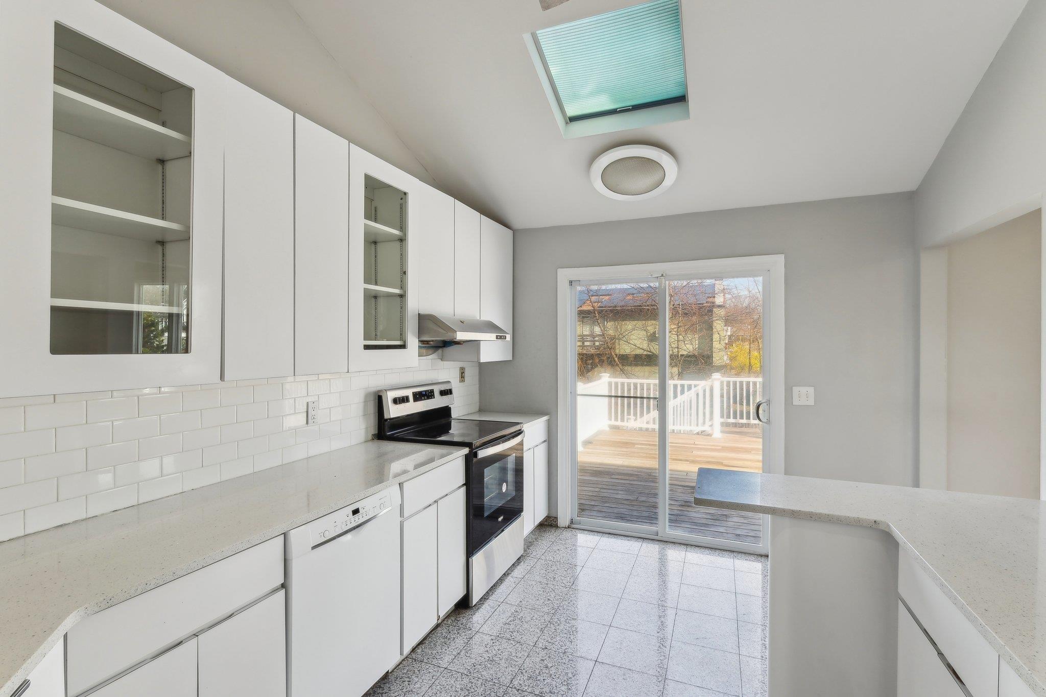 #12 photo, 11 Dehan Street, Smithtown , NY 11787