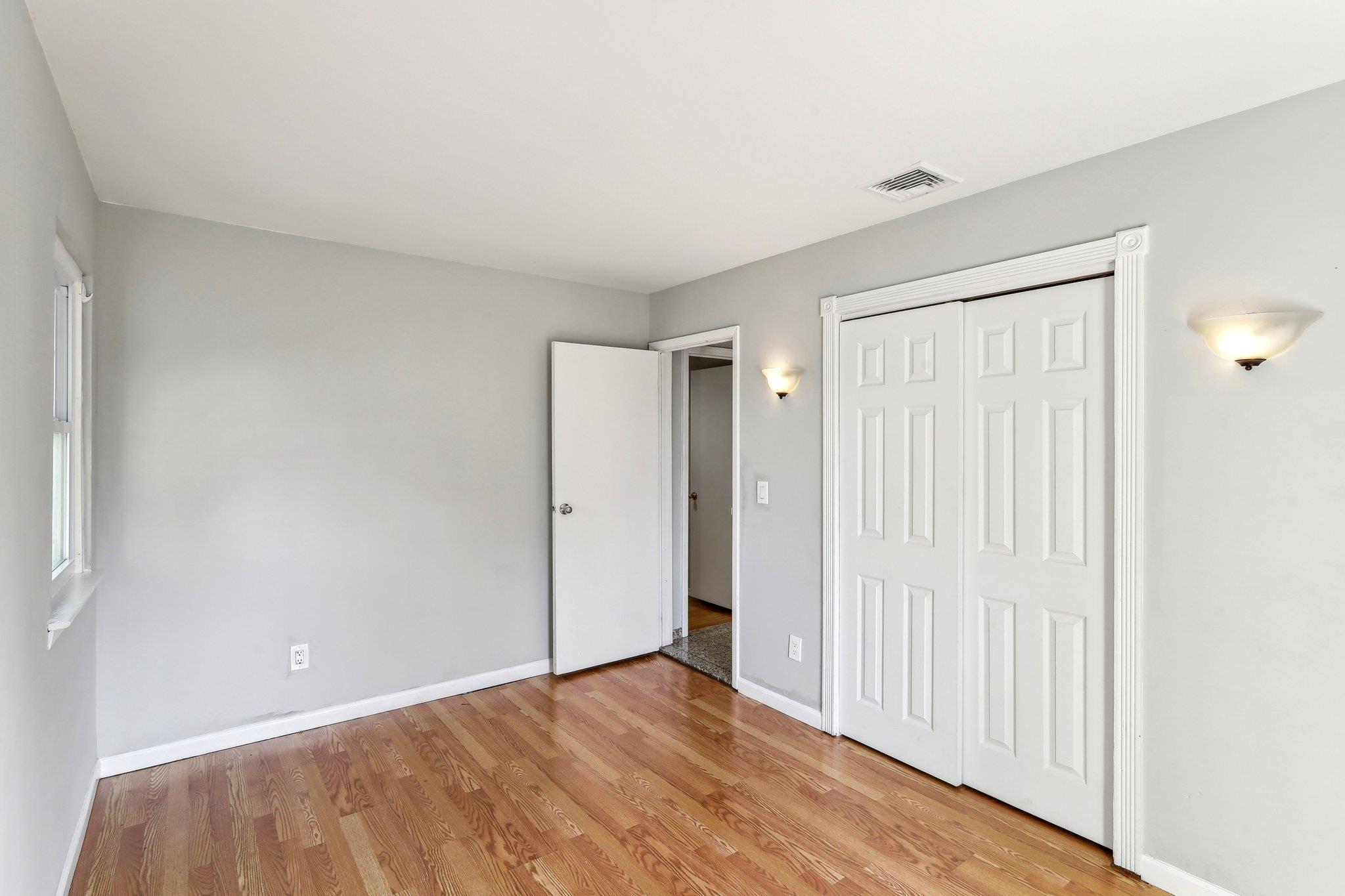 #16 photo, 11 Dehan Street, Smithtown , NY 11787