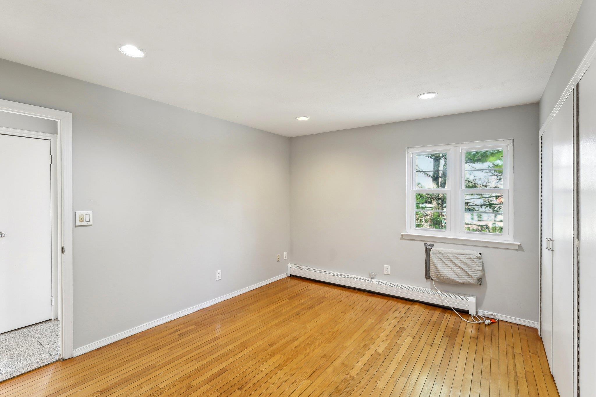 #20 photo, 11 Dehan Street, Smithtown , NY 11787